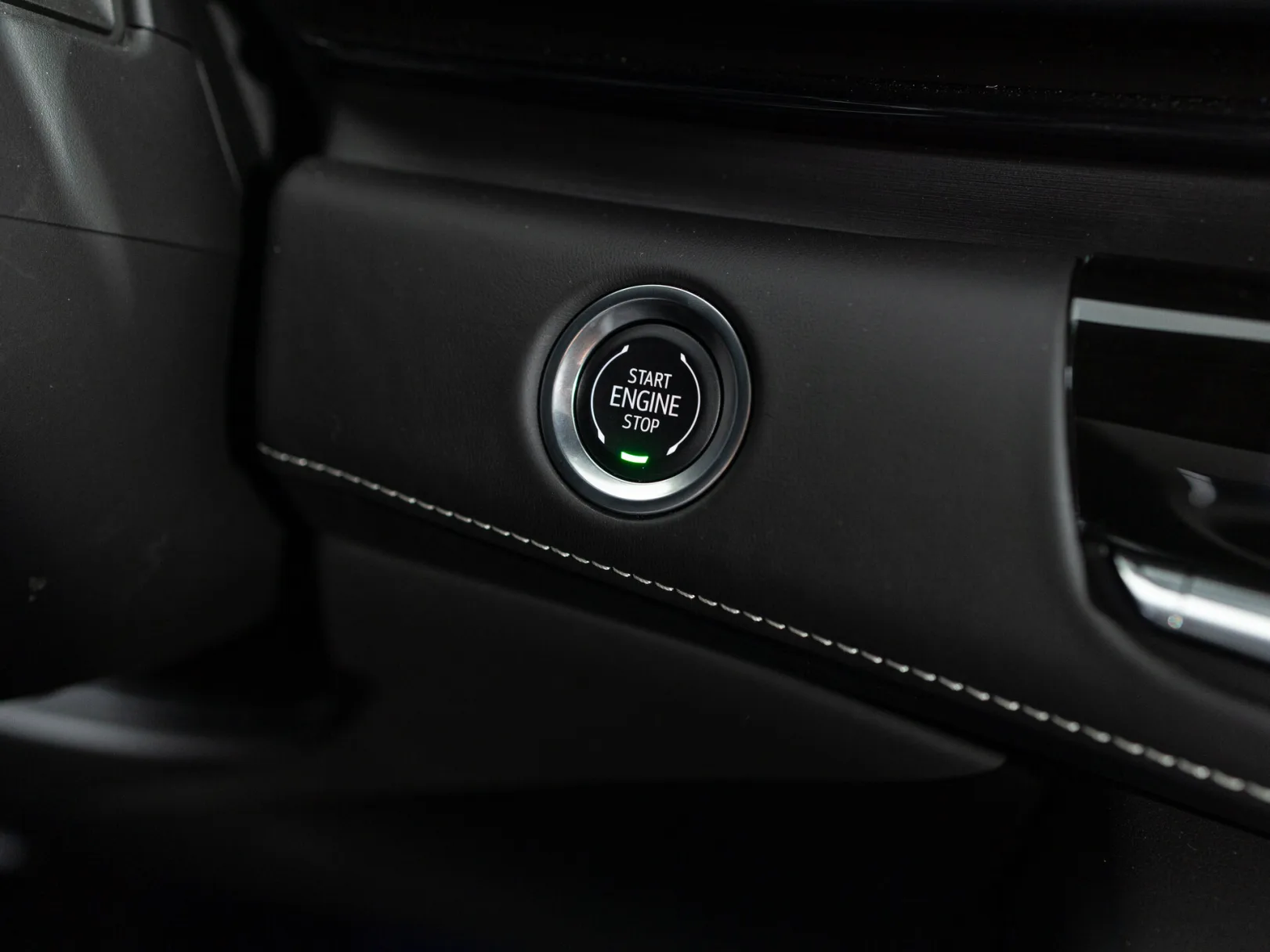 Cadillac Escalade Sport Platinum V Рестайлинг, 2024 — экстерьер, фото 19