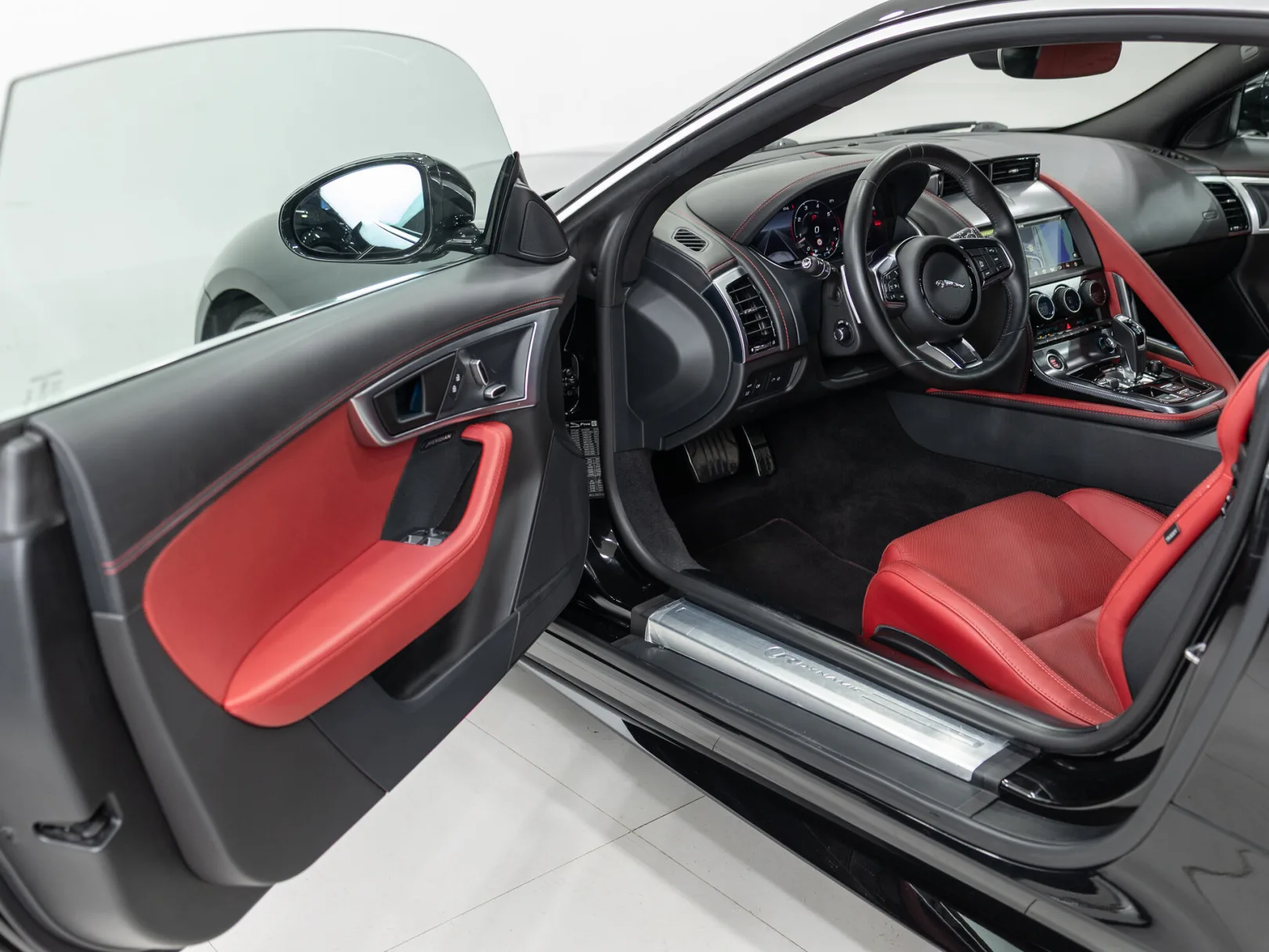 Jaguar F-Type R-Dynamic I Рестайлинг 2, 2020 — экстерьер, фото 7