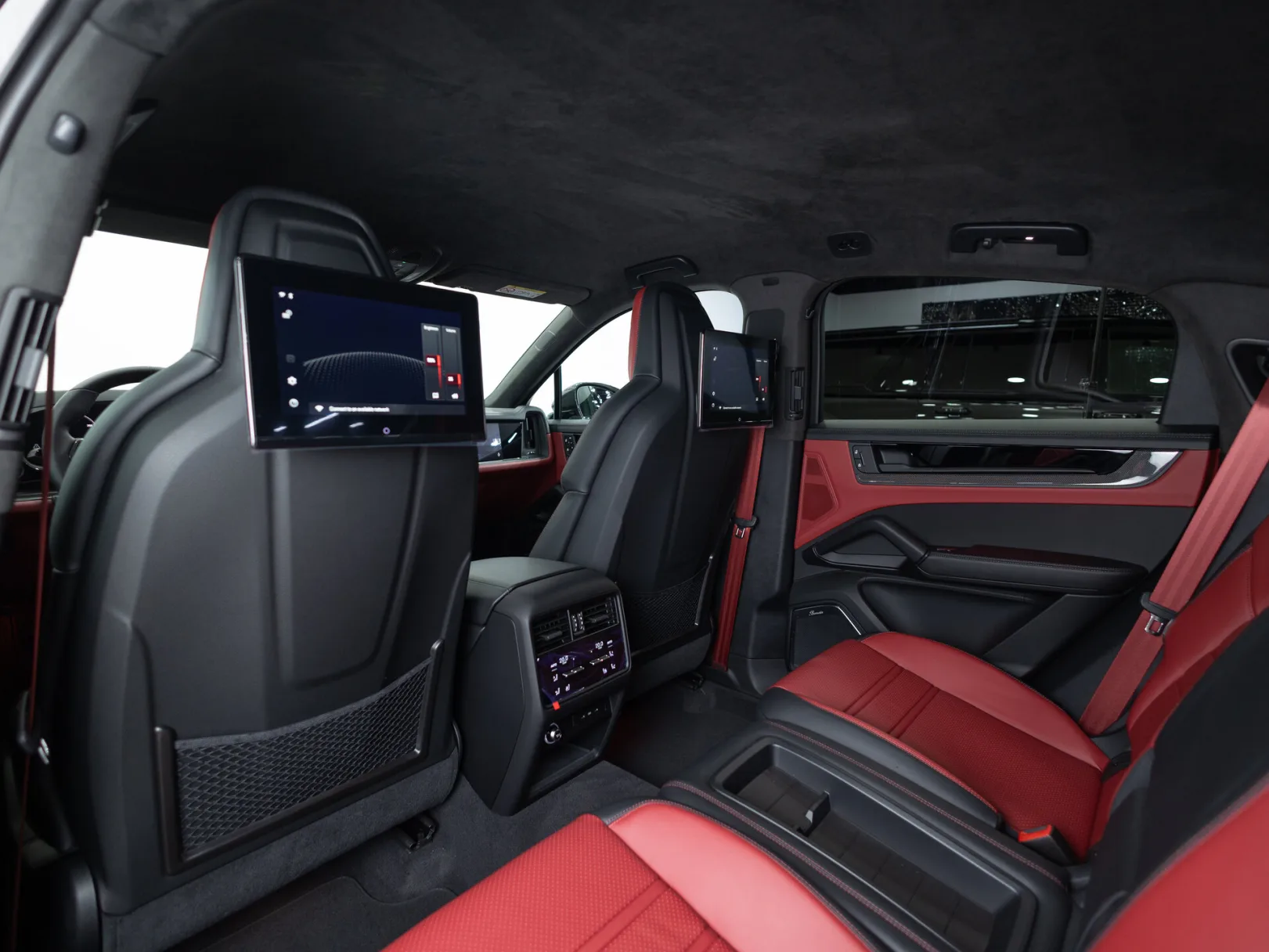 Porsche Cayenne Turbo GT III Рестайлинг, 2025 — экстерьер, фото 28