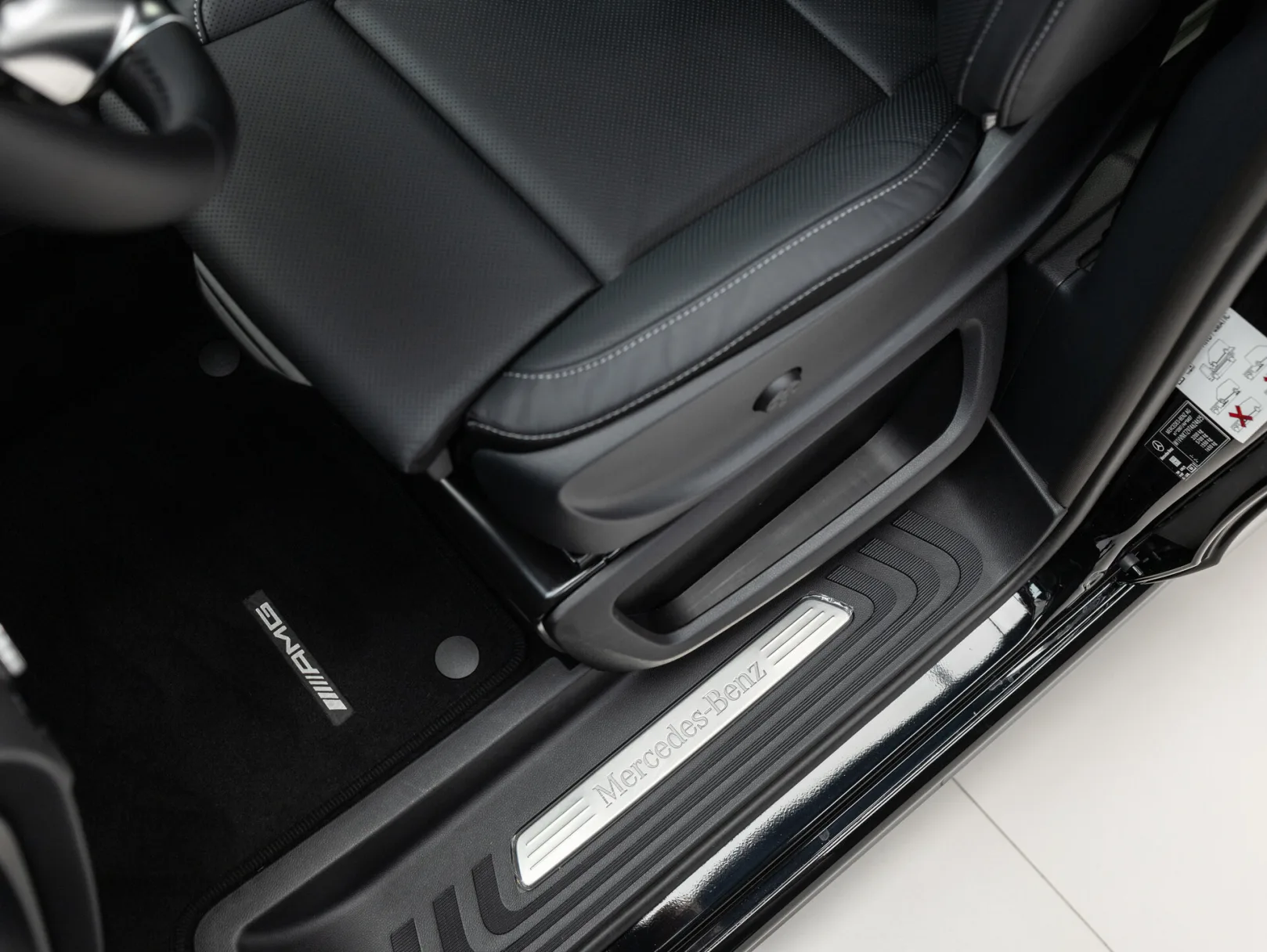 Mercedes-Benz V-Класс Exclusive AMG Line III (W447) Рестайлинг 2, 2026 — экстерьер, фото 14
