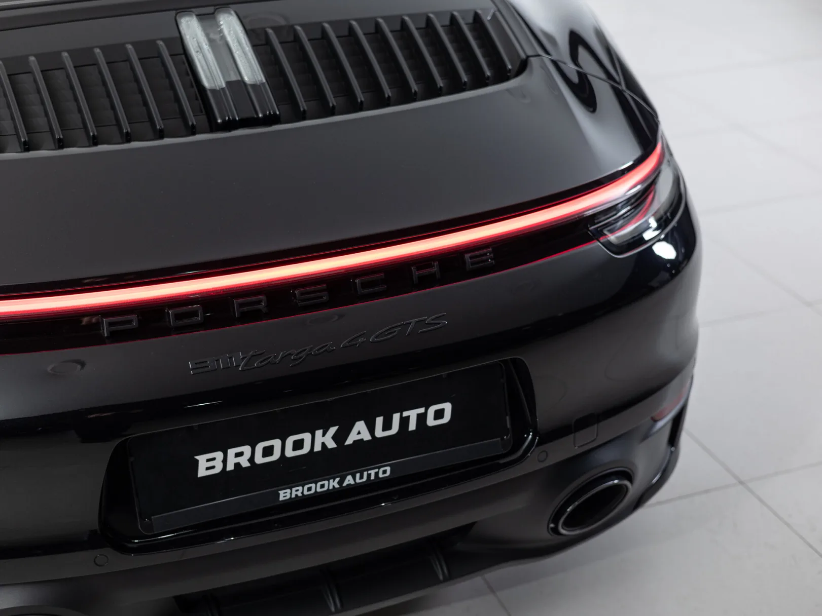 Porsche 911 Carrera 4 GTS VIII (992), 2023 — экстерьер, фото 32