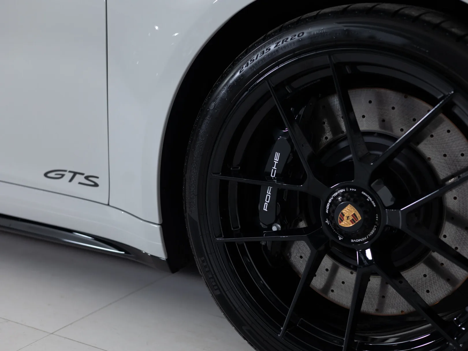 Porsche 911 Targa 4 GTS VIII (992) Рестайлинг, 2025 — экстерьер, фото 39