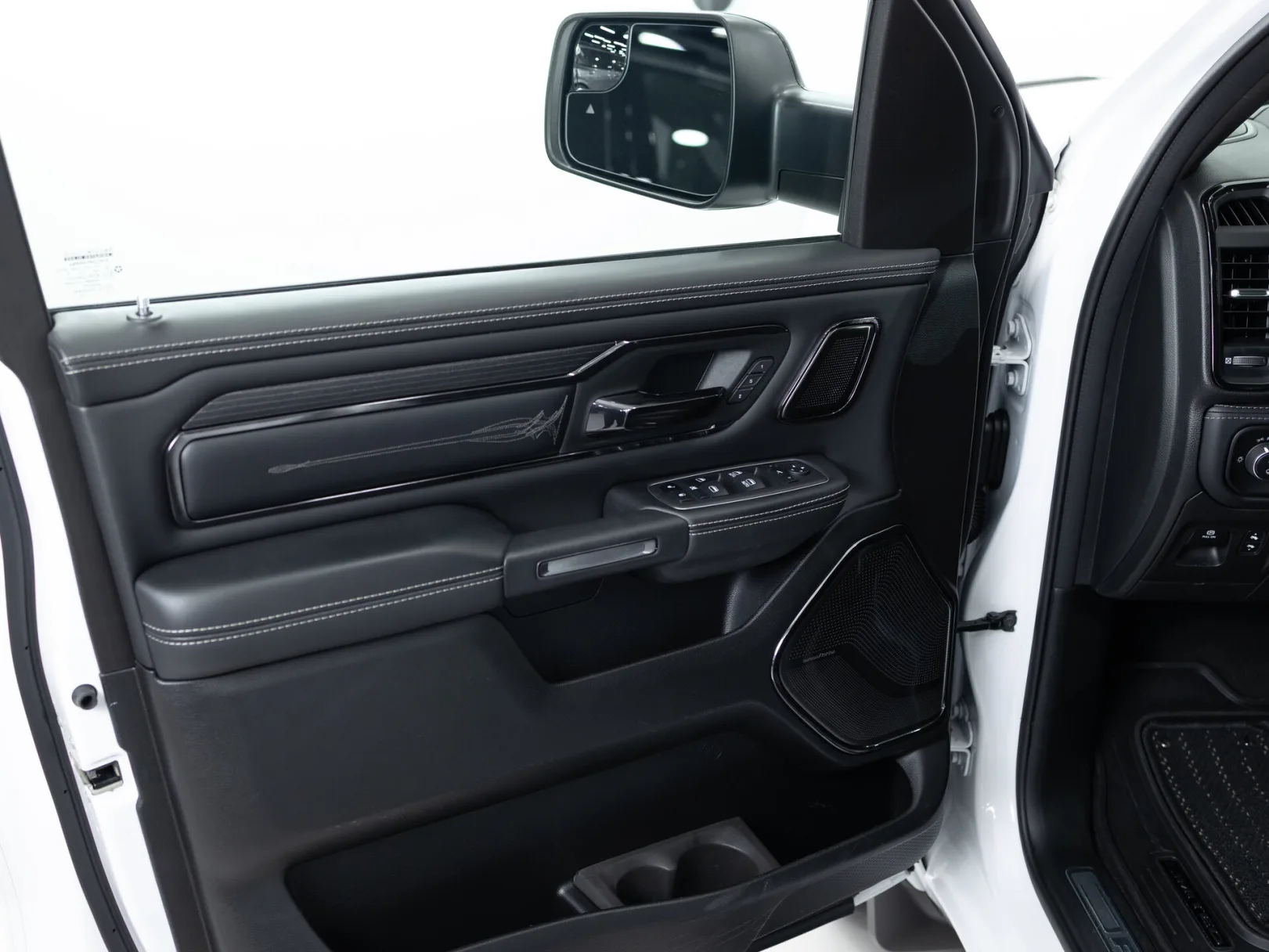 Ram 1500 Limited V, 2022 — экстерьер, фото 8