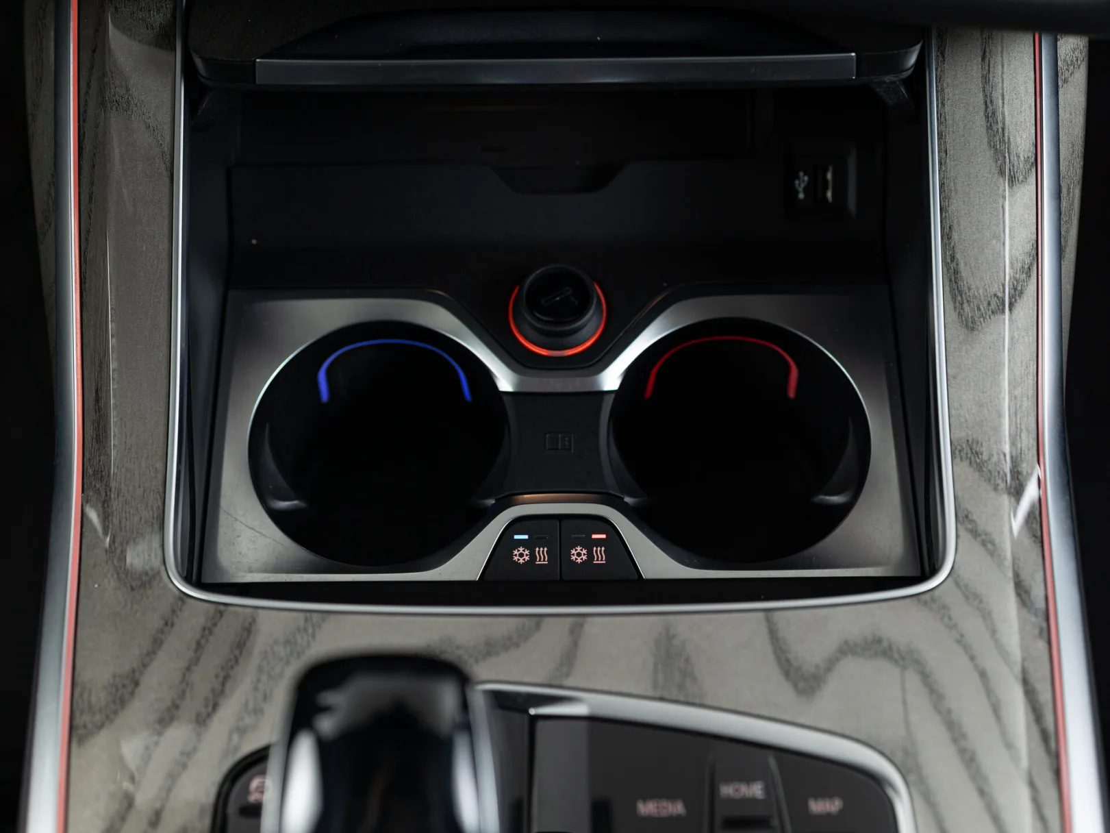 BMW X7 xDrive40i M Sport Pro I (G07), 2019 — экстерьер, фото 16