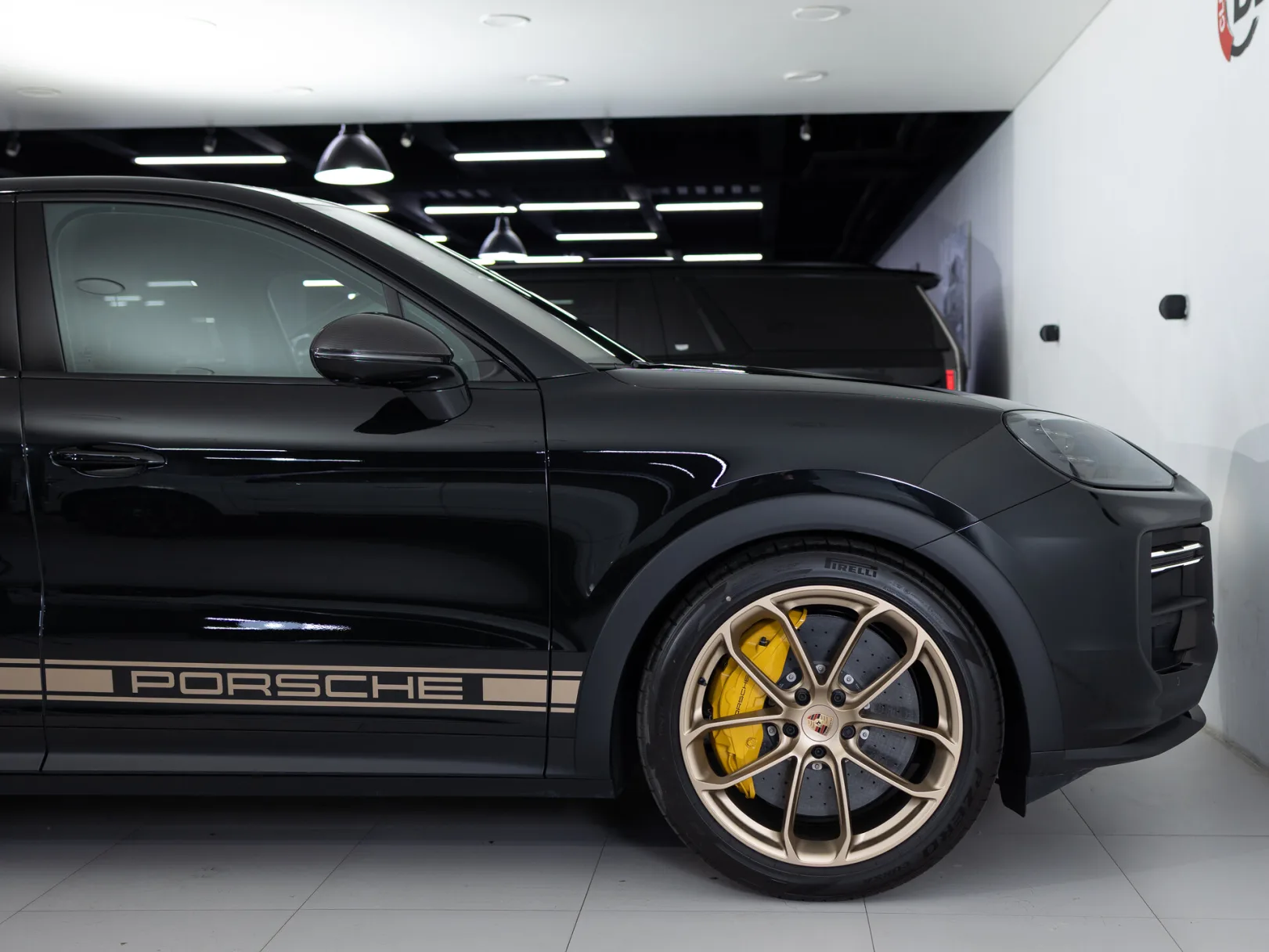 Porsche Cayenne Turbo GT III Рестайлинг, 2025 — экстерьер, фото 36