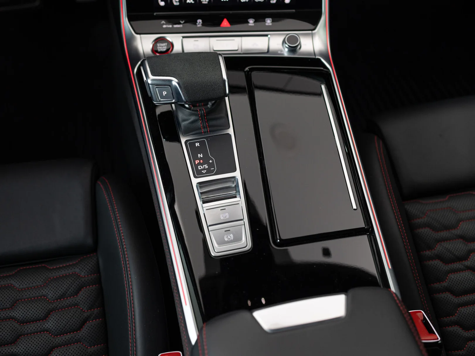 Audi RS 6 TFSI quattro IV (C8), 2022 — экстерьер, фото 29