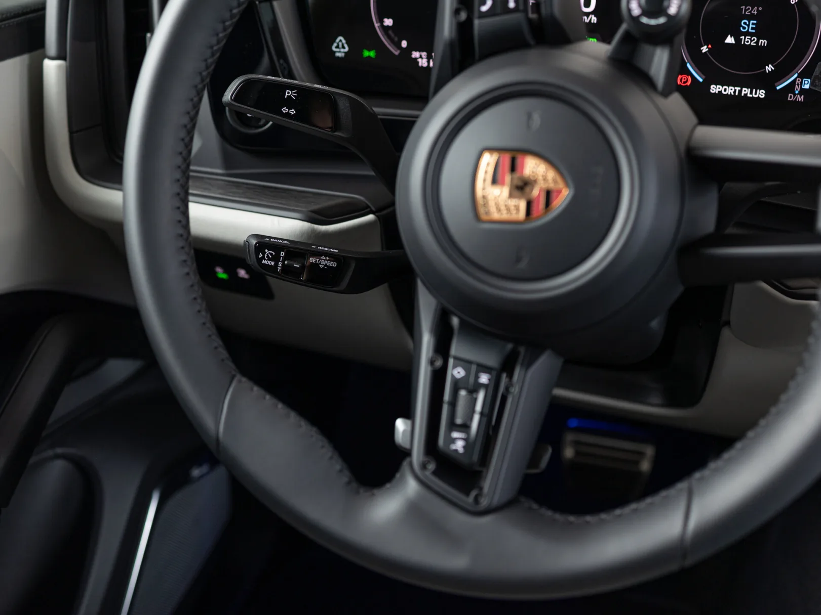 Porsche Cayenne E-Hybrid III Рестайлинг, 2026 — экстерьер, фото 16
