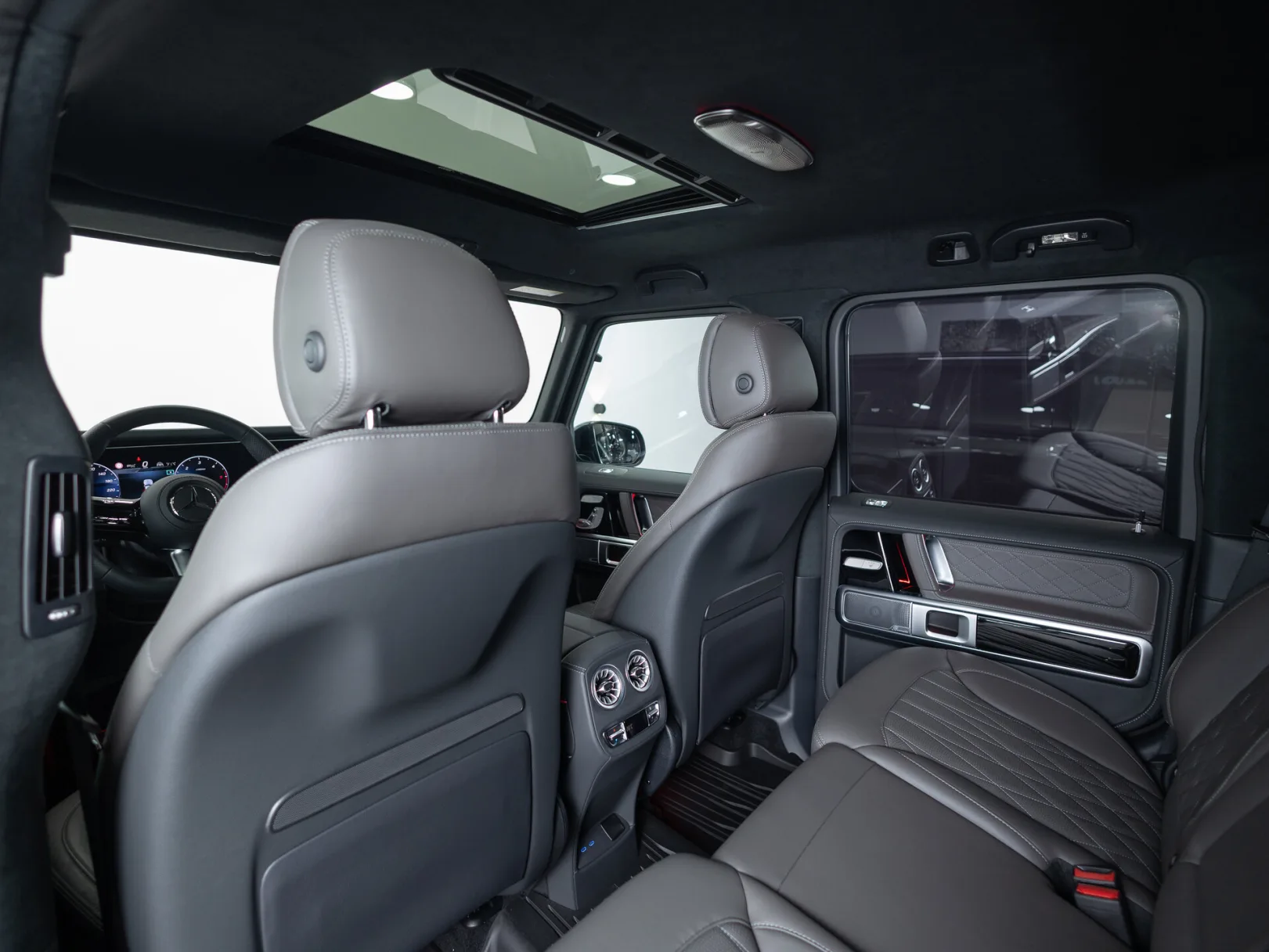 Mercedes-Benz G-Класс G 450 d AMG Line III (W465) Рестайлинг, 2024 — экстерьер, фото 24