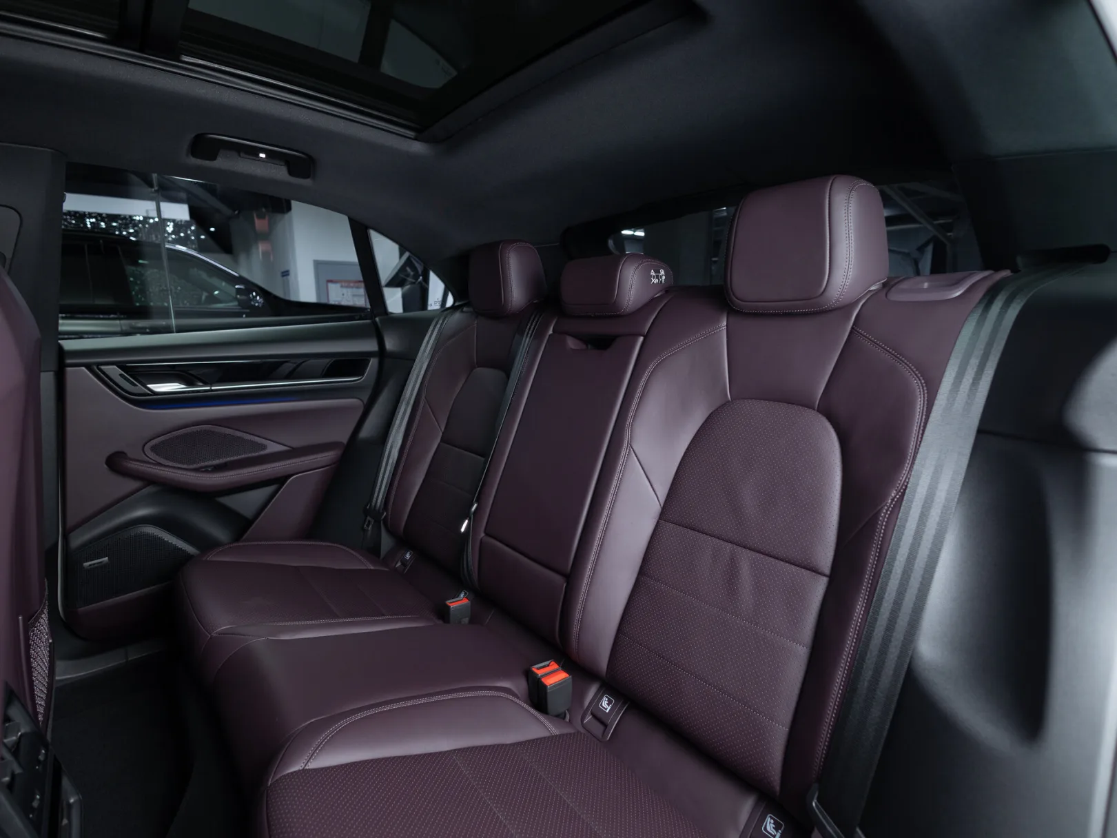 Porsche Macan II, 2024 — экстерьер, фото 31