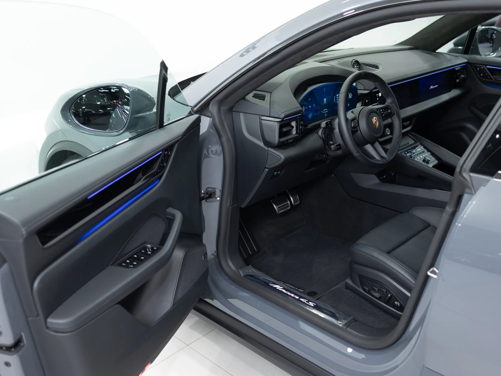 Porsche Macan 4S Electric II, 2025 — экстерьер, фото 7