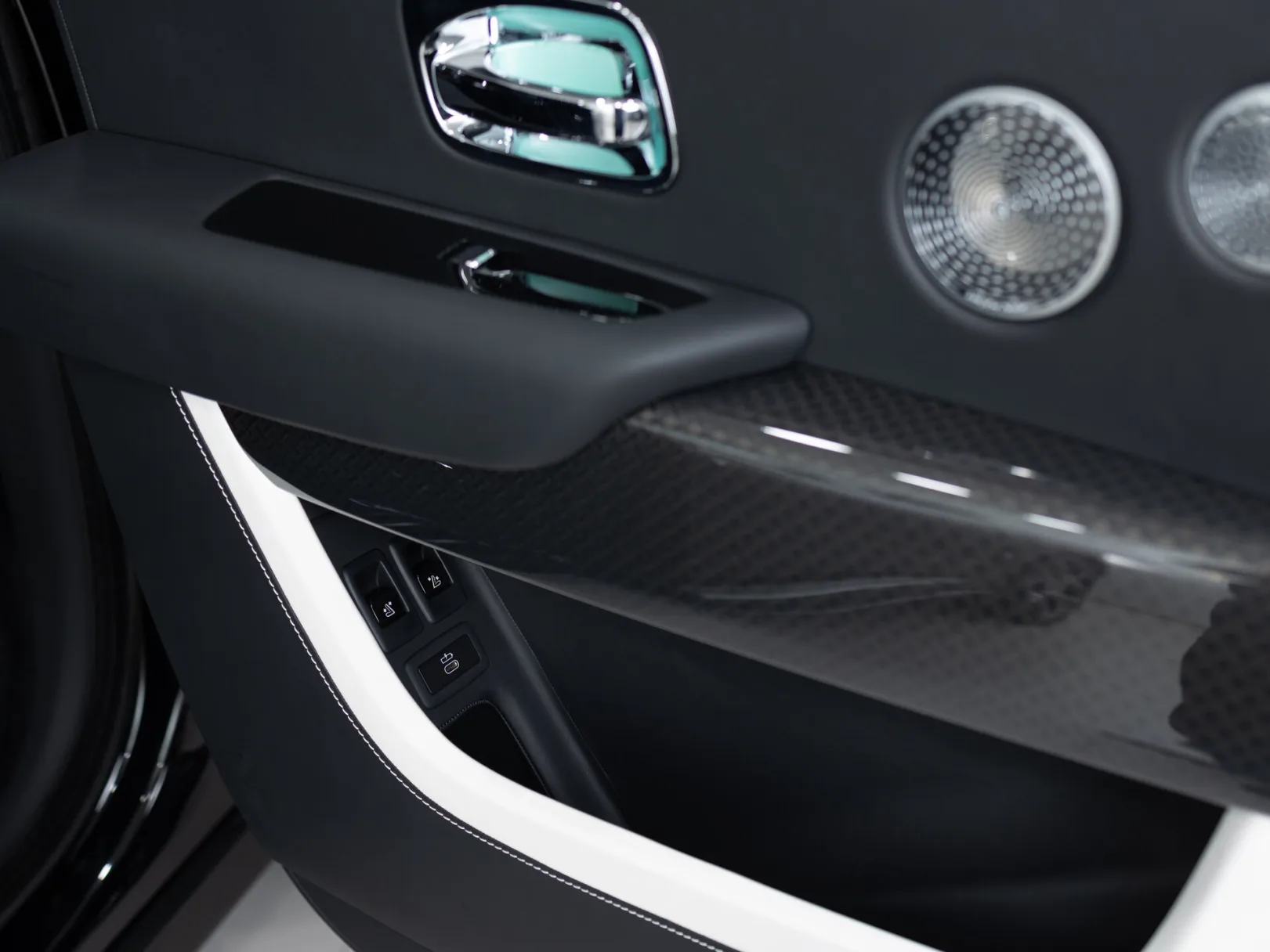 Rolls-Royce Cullinan I (Series I), 2021 — экстерьер, фото 24
