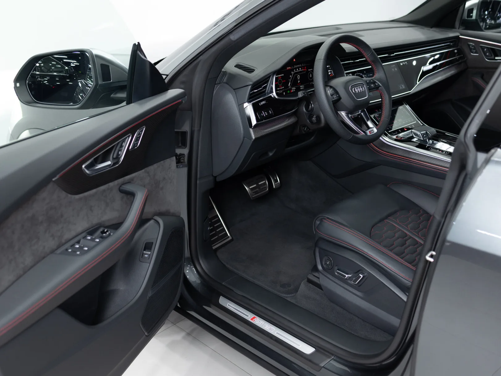 Audi RS Q8 TFSI I, 2022 — экстерьер, фото 7