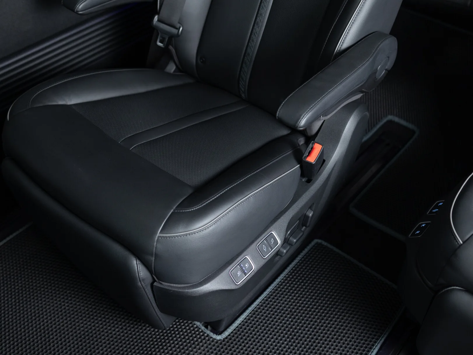 Hyundai Staria I, 2023 — экстерьер, фото 27