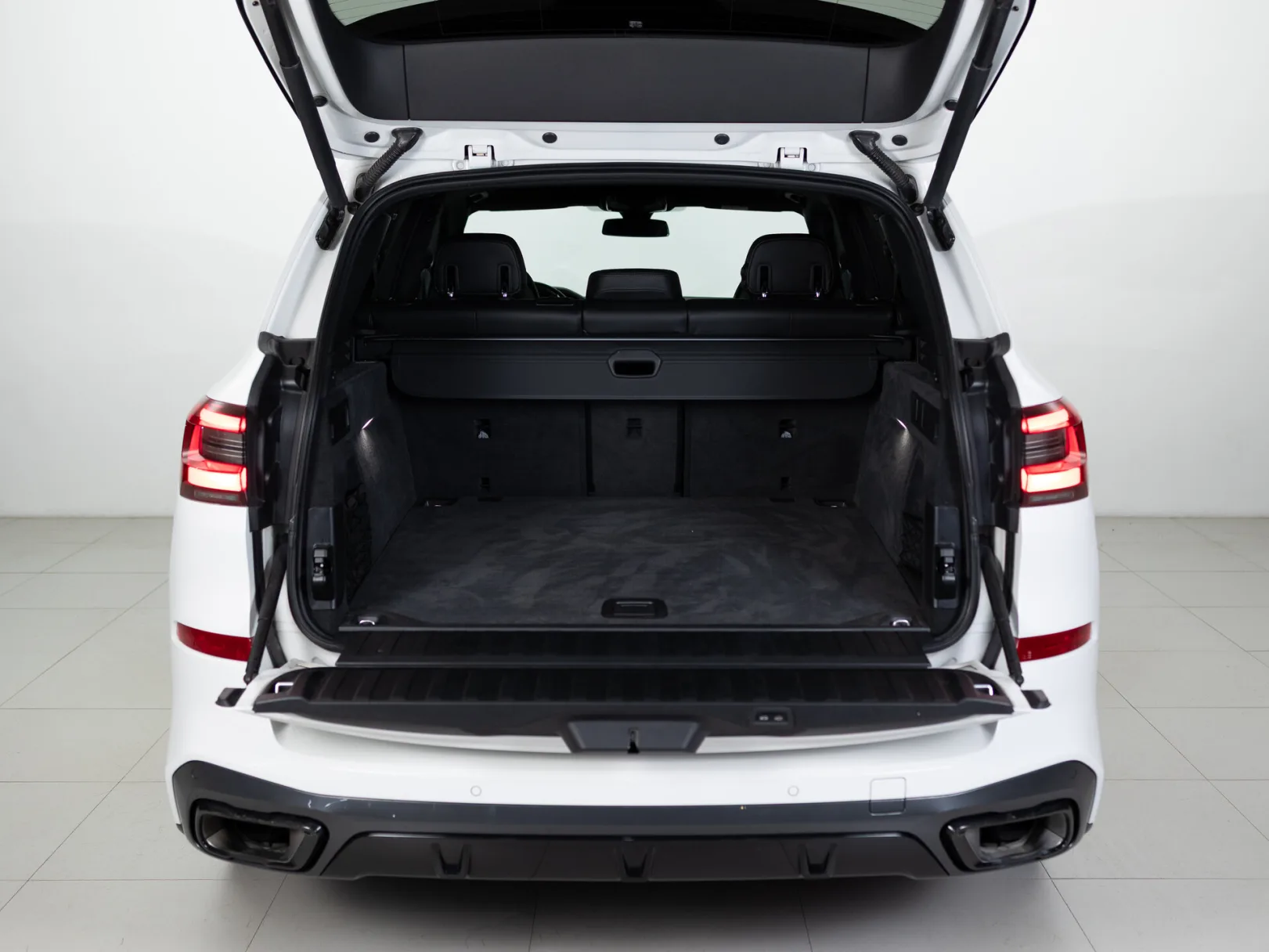 BMW X5 xDrive40i M Sport Pro IV (G05/G18), 2023 — экстерьер, фото 31