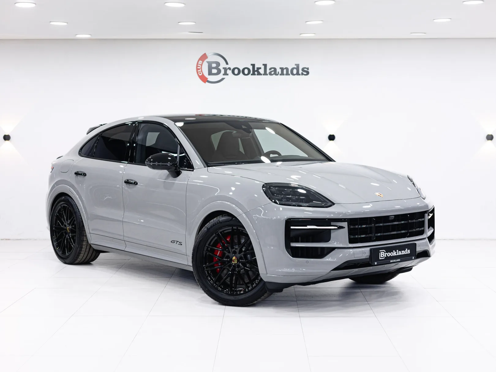 Porsche Cayenne GTS Coupé III Рестайлинг, 2024 — экстерьер, фото 3