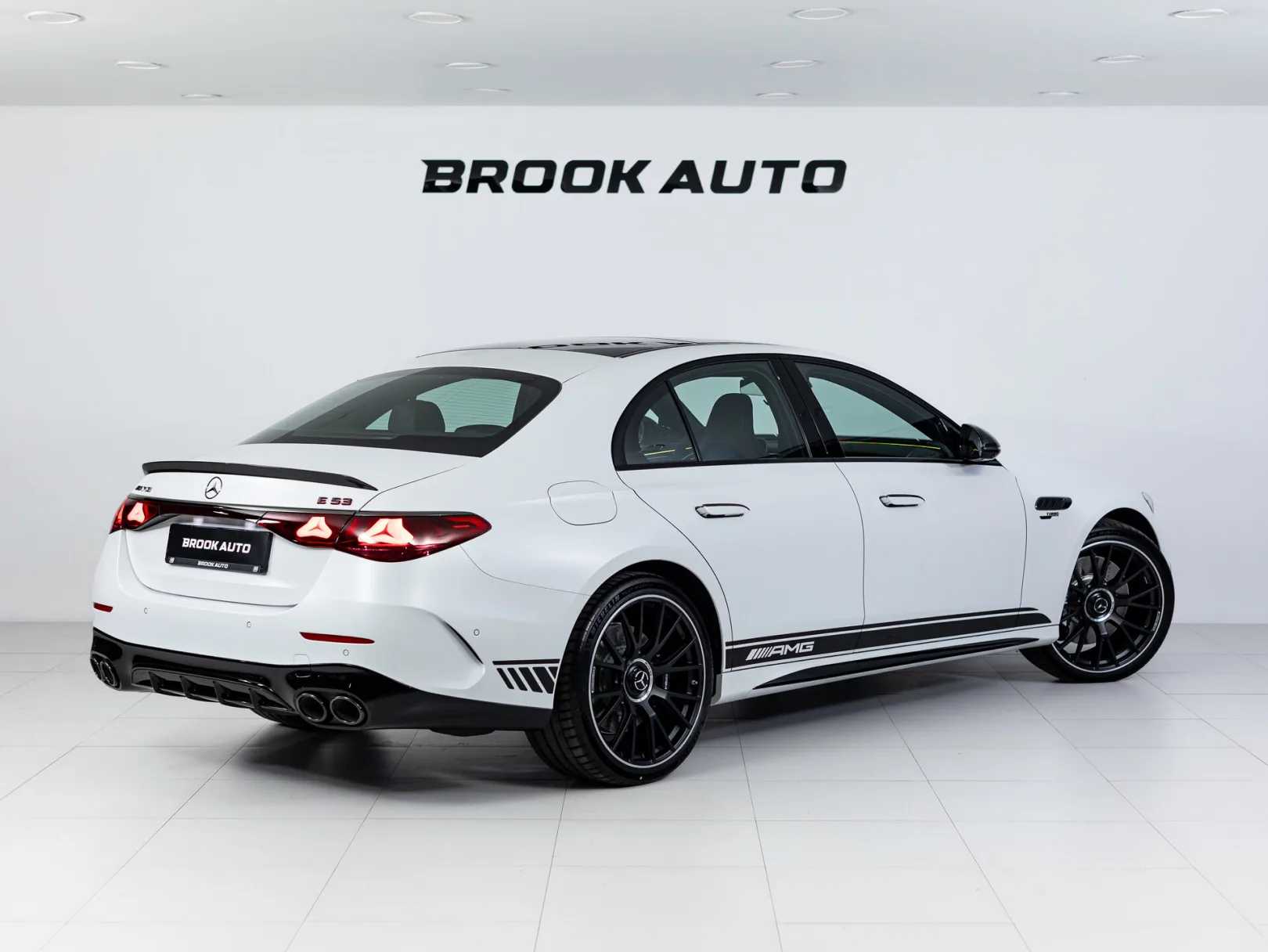 Mercedes-Benz E-Класс AMG E 53 4MATIC+ VI (W214), 2024 — экстерьер, фото 4