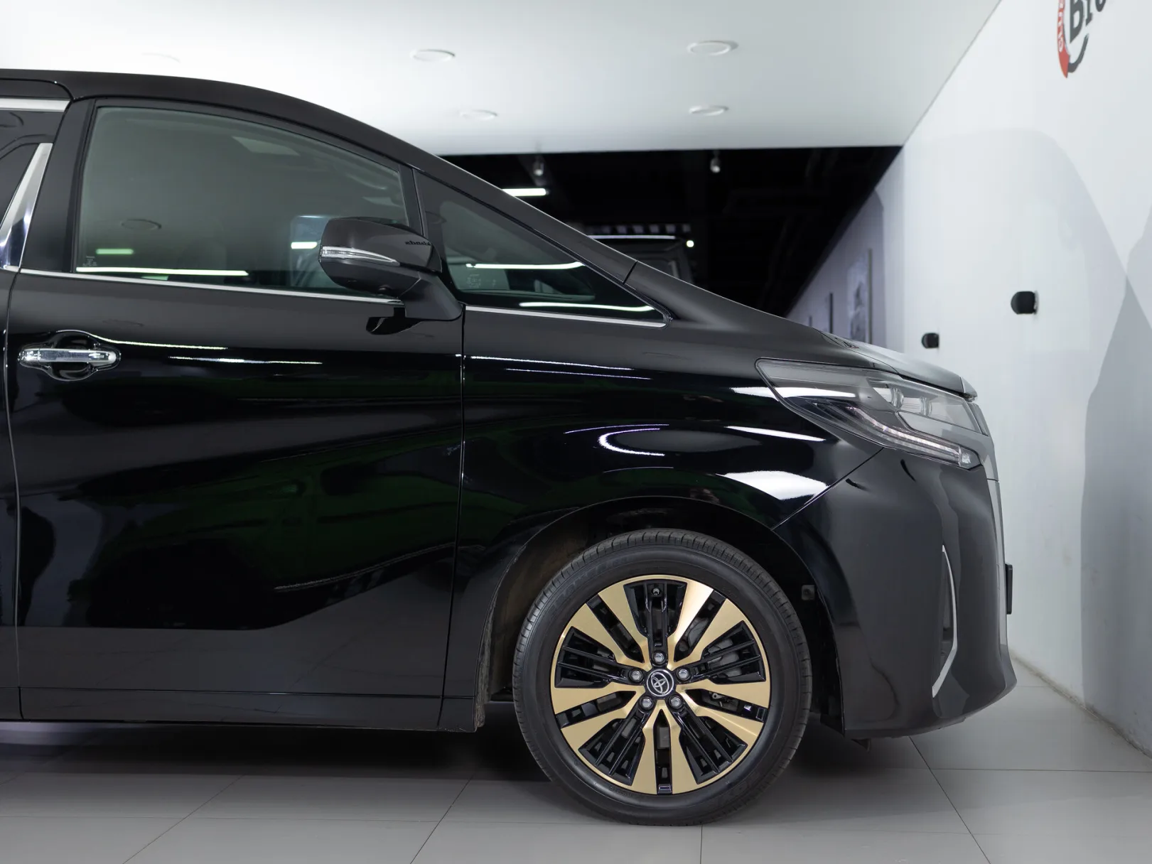 Toyota Alphard Executive Lounge III Рестайлинг, 2021 — экстерьер, фото 39