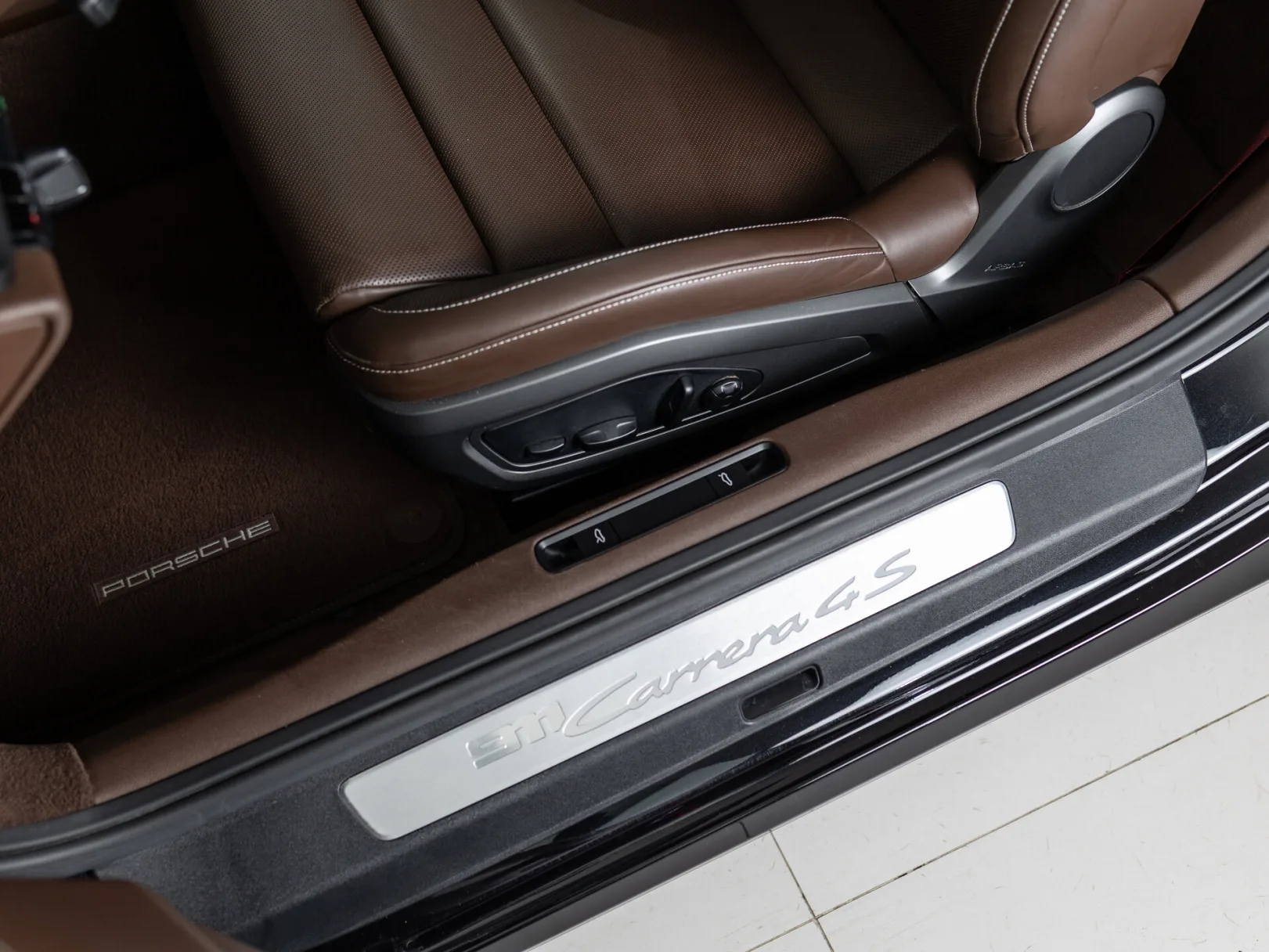 Porsche 911 Carrera 4S VIII (992), 2020 — экстерьер, фото 18