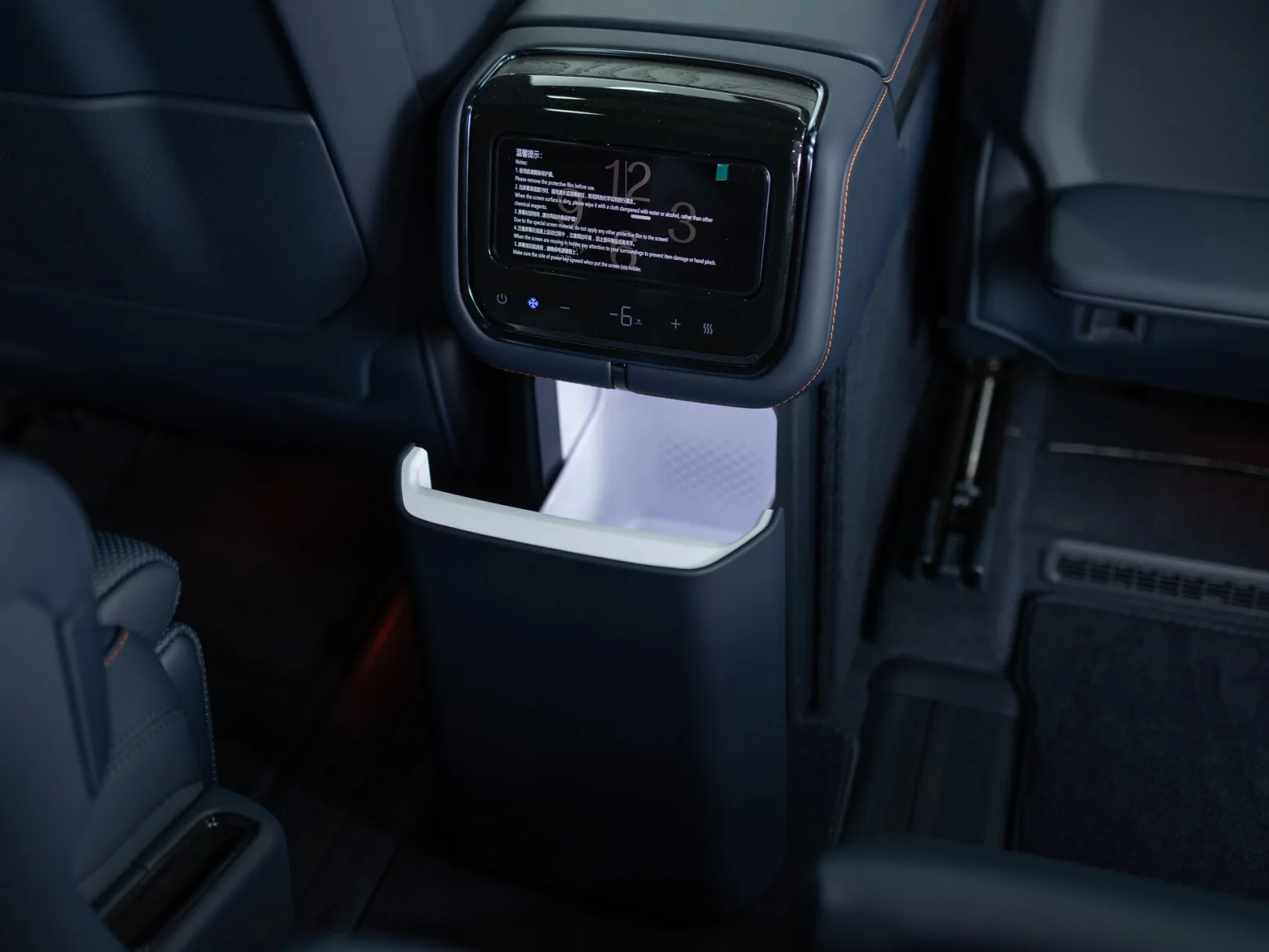 Zeekr 9X Hyper (6 seats) I, 2025 — экстерьер, фото 27