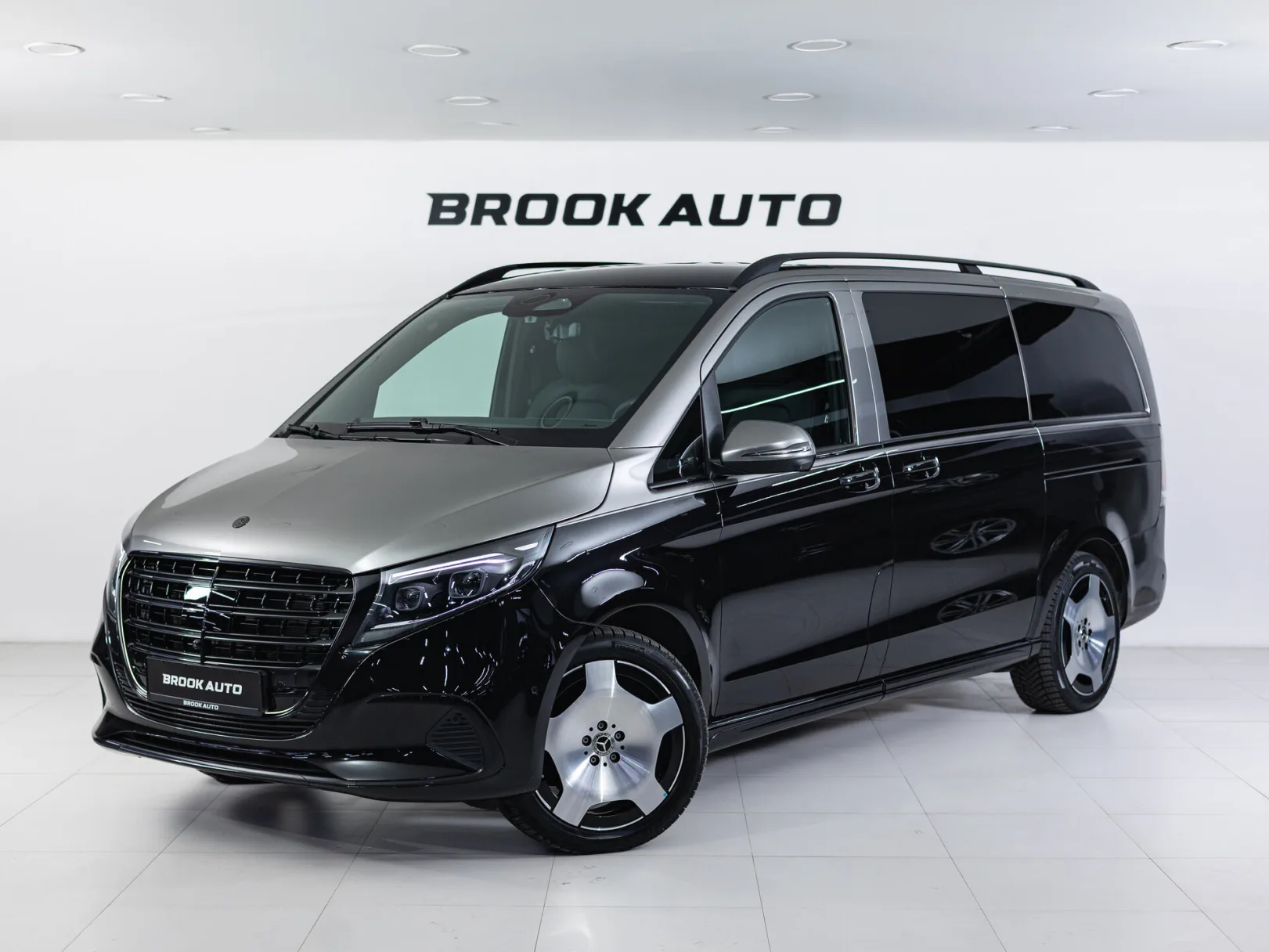 Mercedes-Benz V-Класс Exclusive III (W447) Рестайлинг 2, 2025 — экстерьер, фото 1