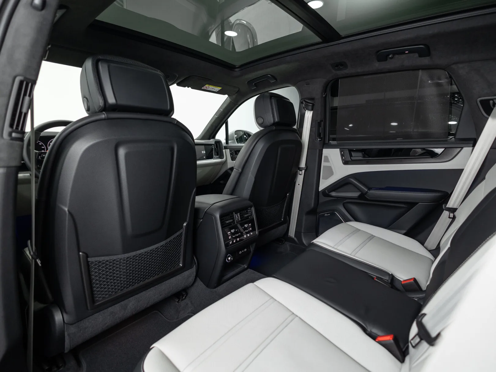 Porsche Cayenne E-Hybrid III Рестайлинг, 2026 — экстерьер, фото 32