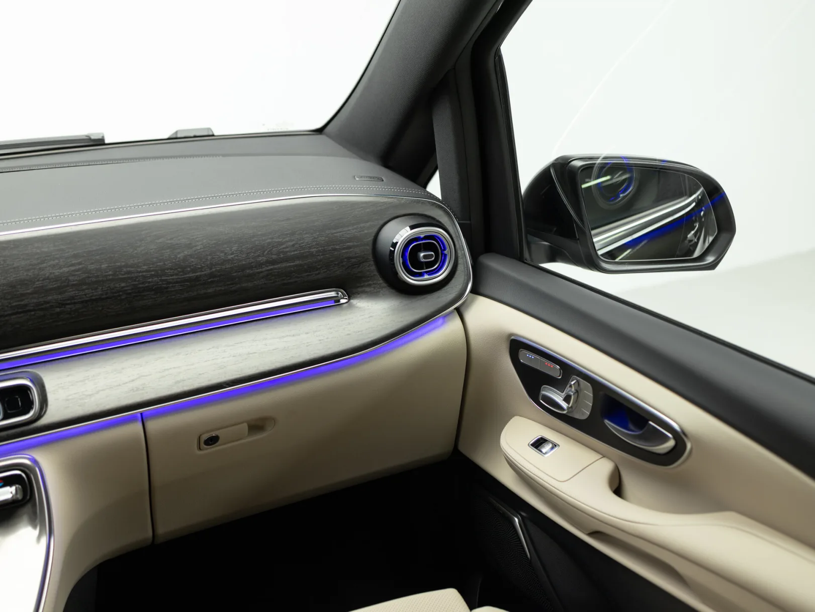 Mercedes-Benz V-Класс Exclusive III (W447) Рестайлинг 2, 2026 — экстерьер, фото 22