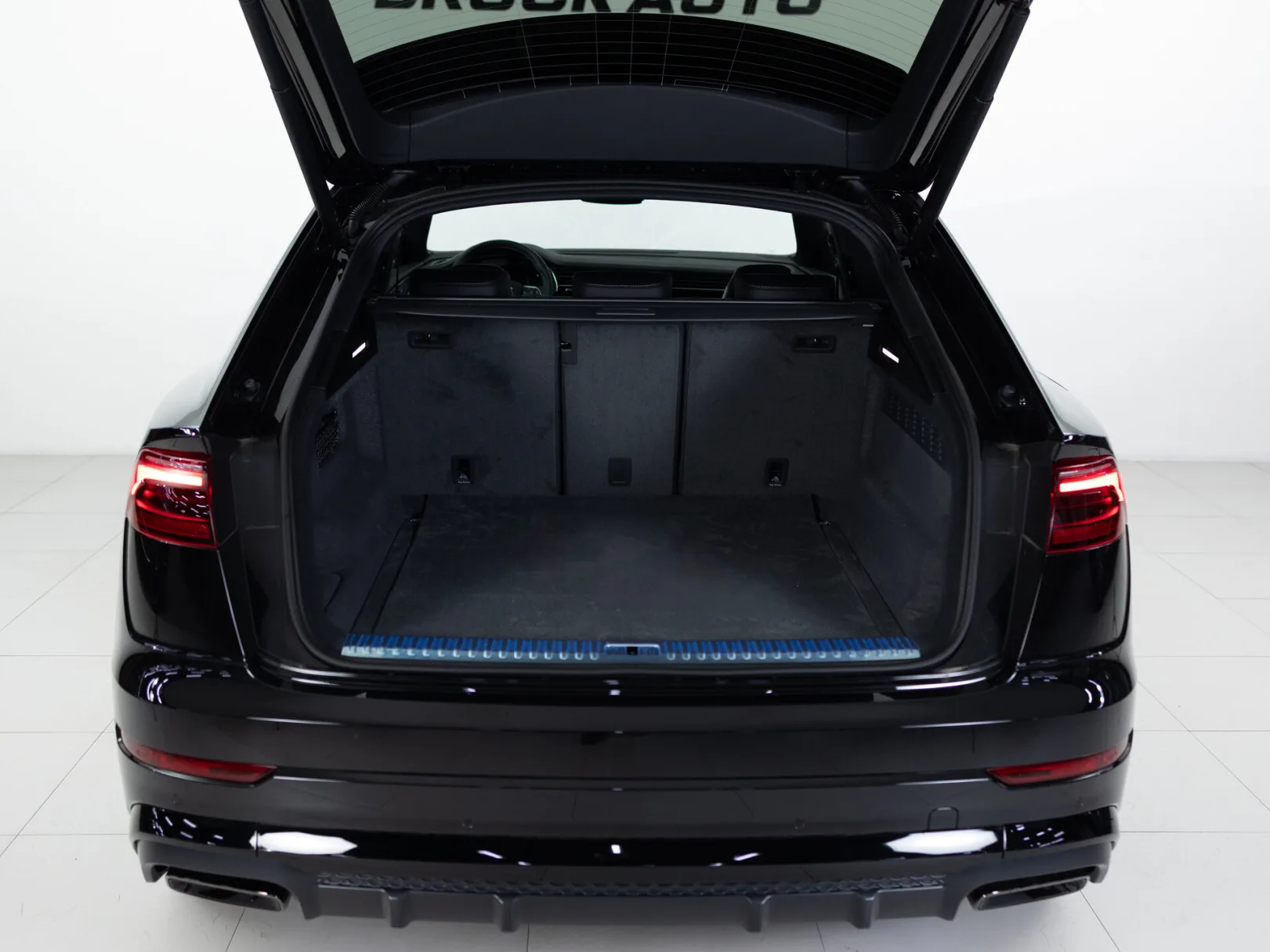 Audi Q8 50 TDI I (4M) Рестайлинг, 2025 — экстерьер, фото 30