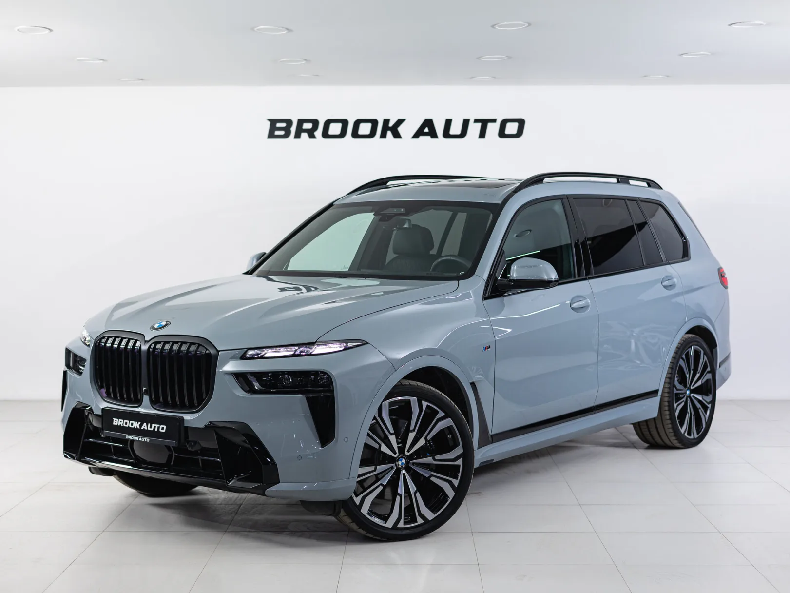 BMW X7 xDrive40d M Sport Pro I (G07) Рестайлинг, 2025 — экстерьер, фото 1