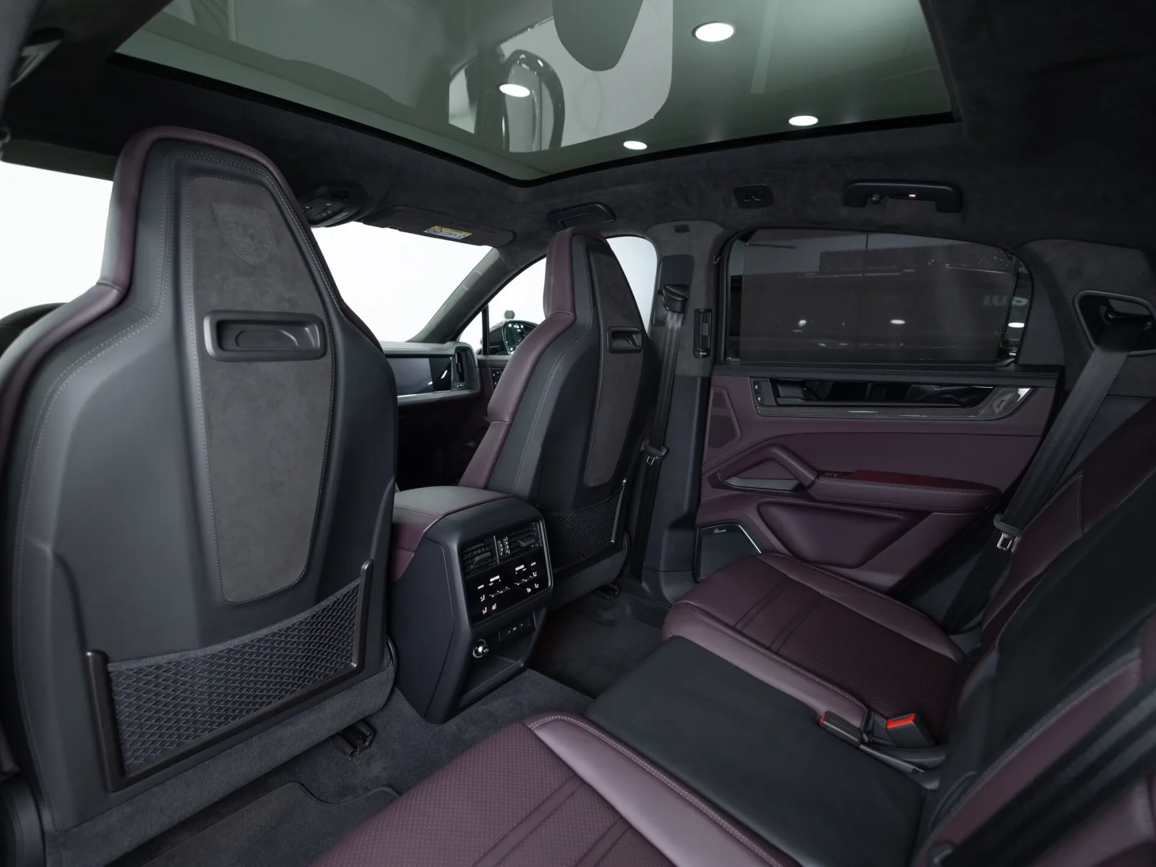 Porsche Cayenne GTS Coupé III Рестайлинг, 2024 — экстерьер, фото 27