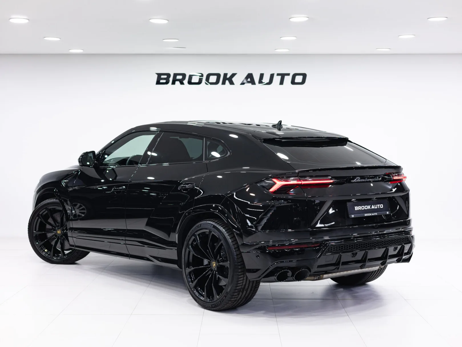 Lamborghini Urus Individual I, 2021 — экстерьер, фото 6