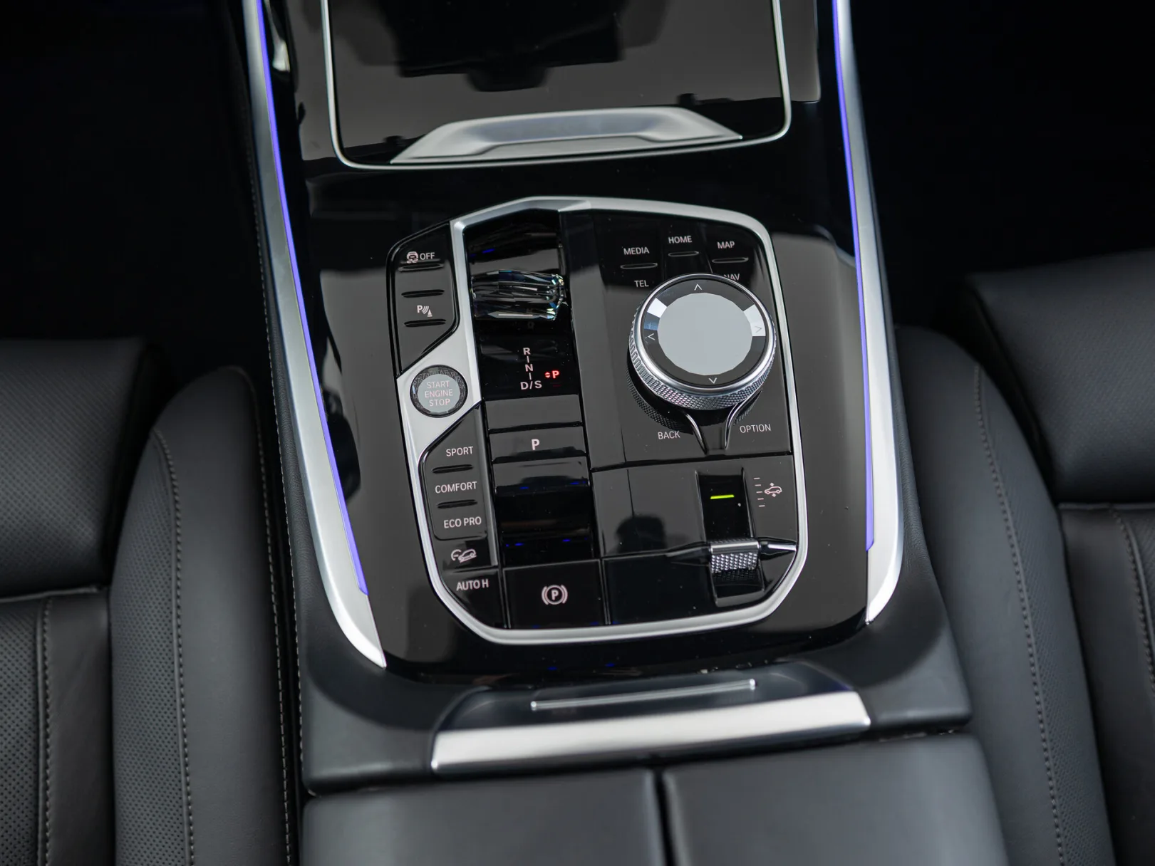 BMW X7 xDrive40d M Sport Pro I (G07) Рестайлинг, 2025 — экстерьер, фото 18