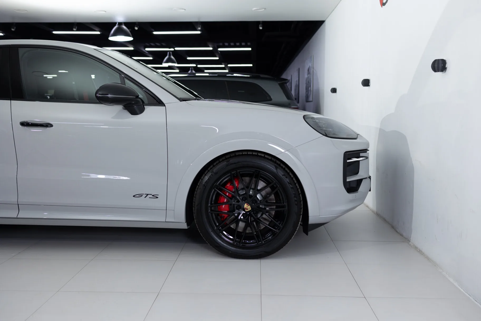 Porsche Cayenne GTS Coupé III Рестайлинг, 2024 — экстерьер, фото 32