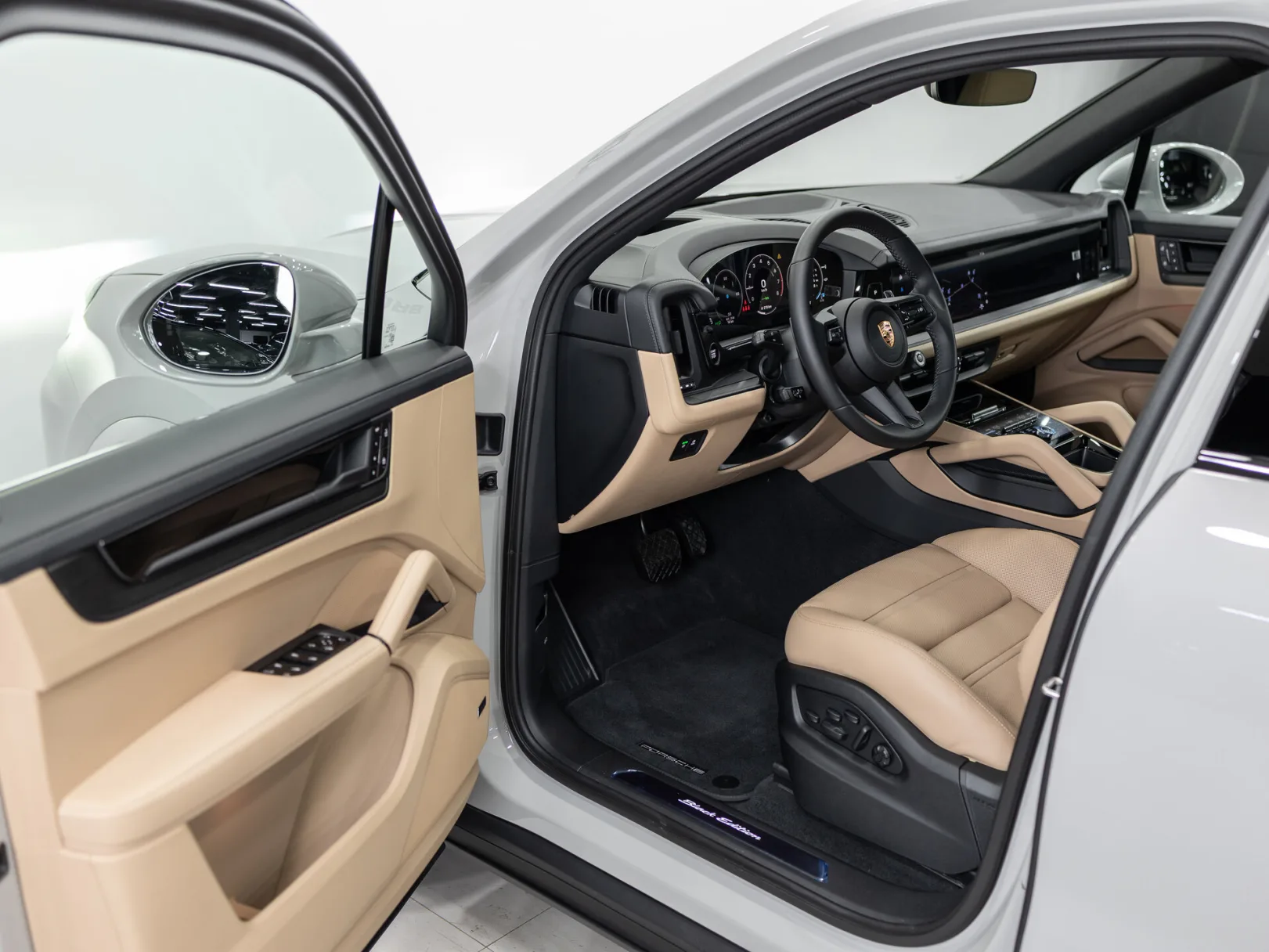 Porsche Cayenne E-Hybrid III Рестайлинг, 2026 — экстерьер, фото 7