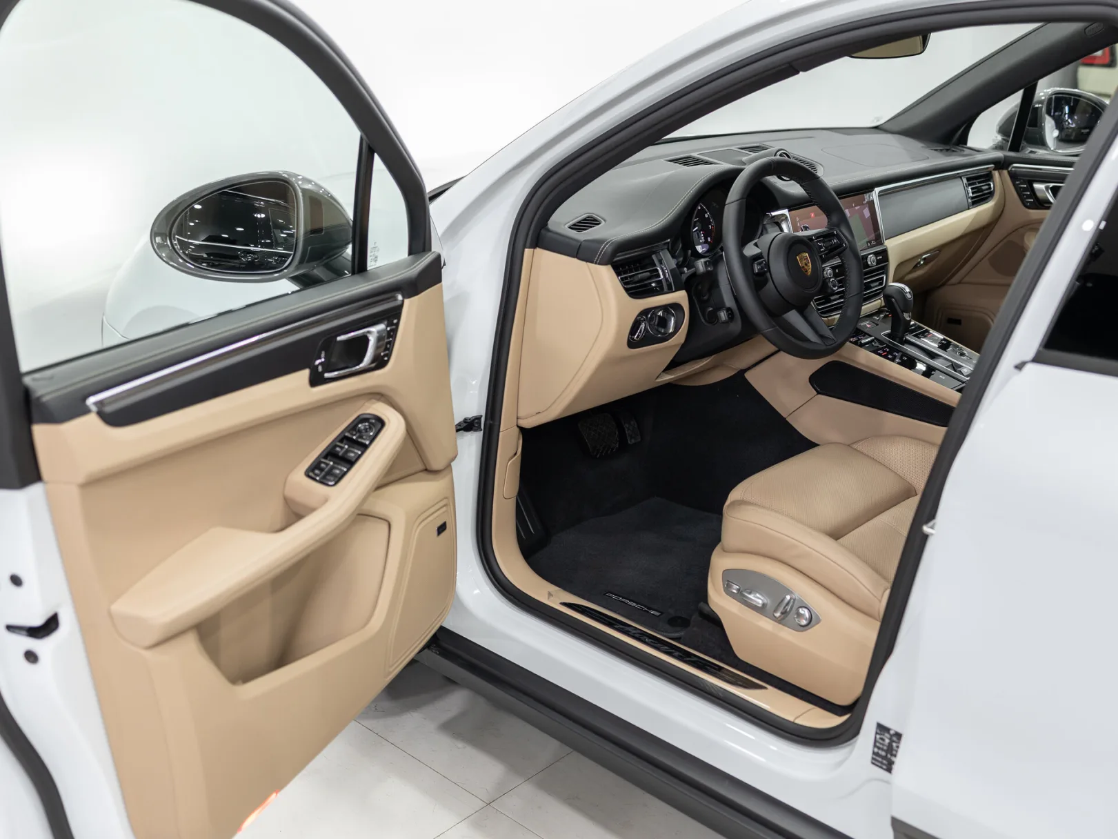 Porsche Macan T I Рестайлинг 2, 2026 — экстерьер, фото 7
