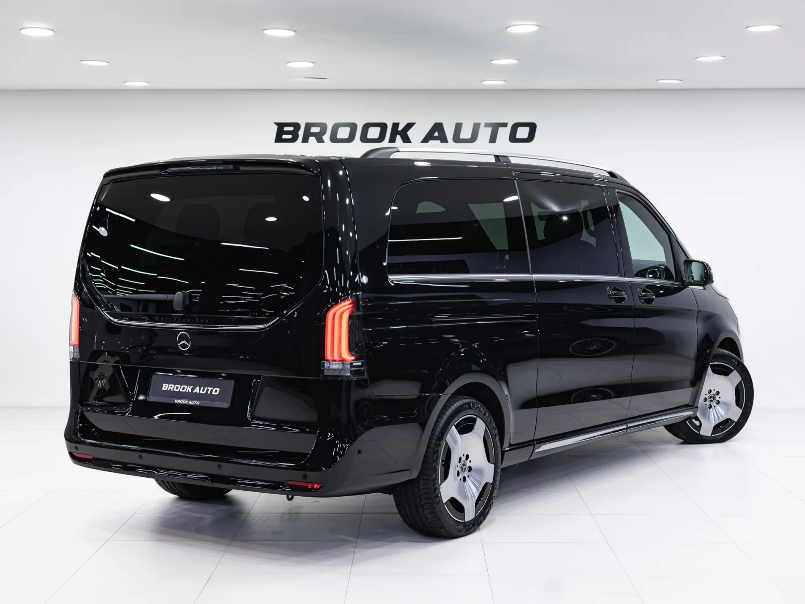 Mercedes-Benz V-Класс Exclusive III (W447) Рестайлинг 2, 2025 — экстерьер, фото 6