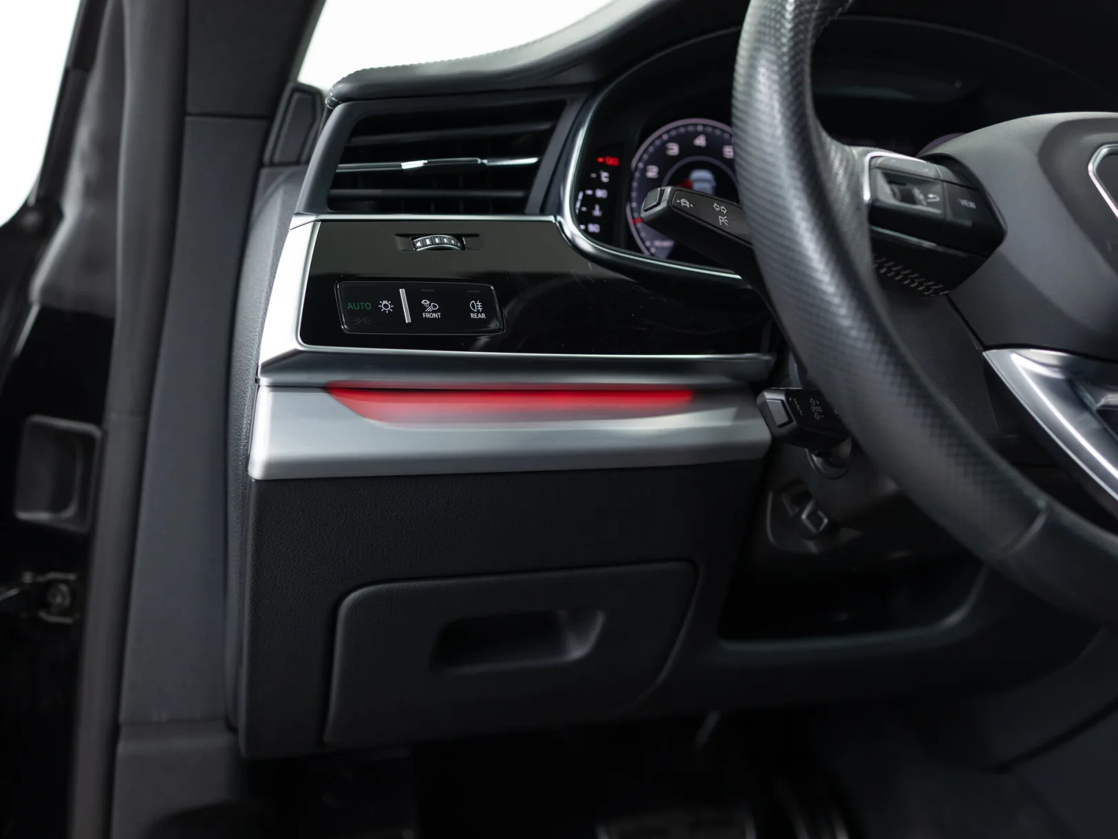 Audi Q8 Sport 55 TFSI I (4M), 2020 — экстерьер, фото 13