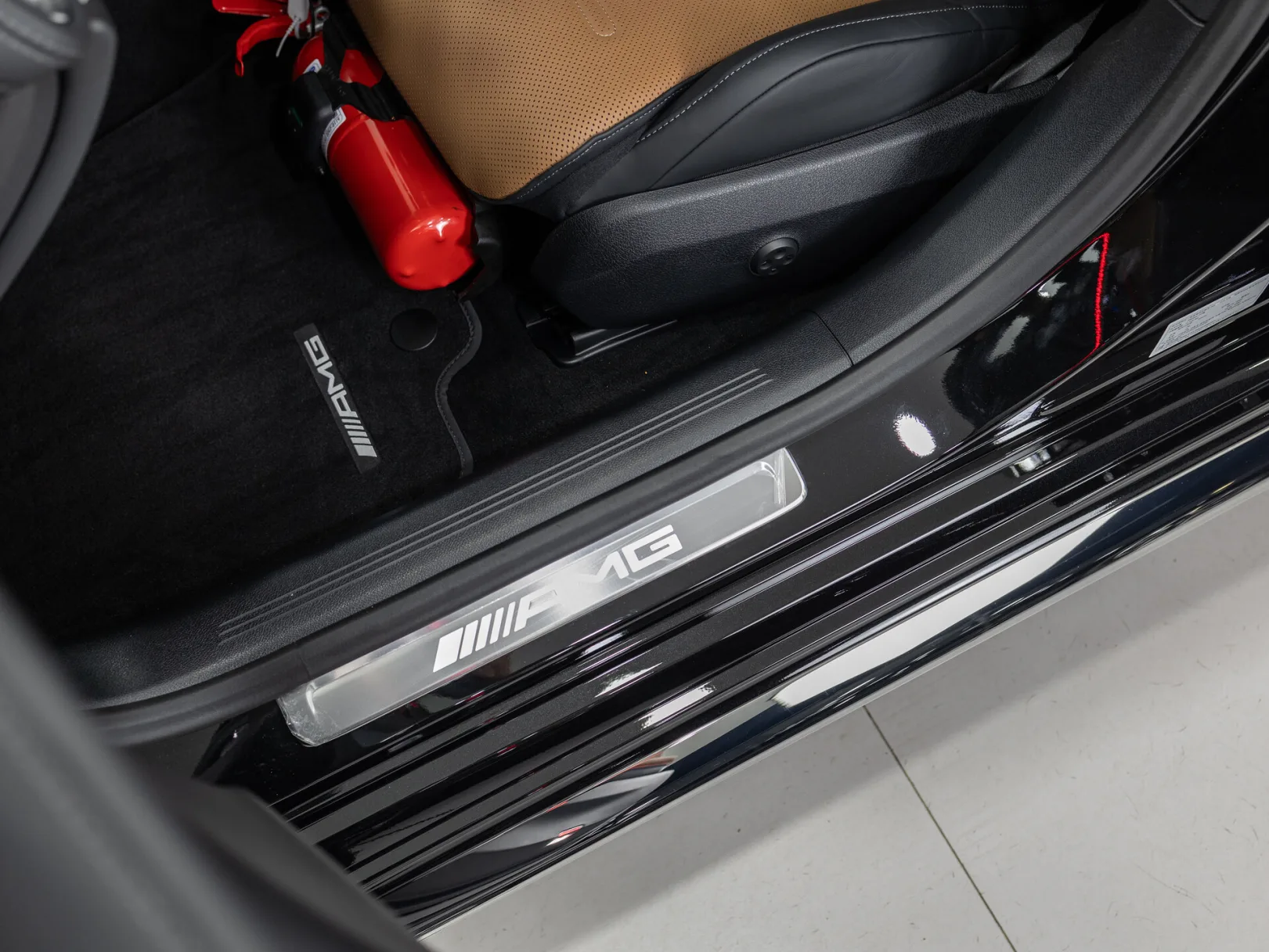 Mercedes-Benz E-Класс AMG E 53 4MATIC+ VI (W214), 2025 — экстерьер, фото 12