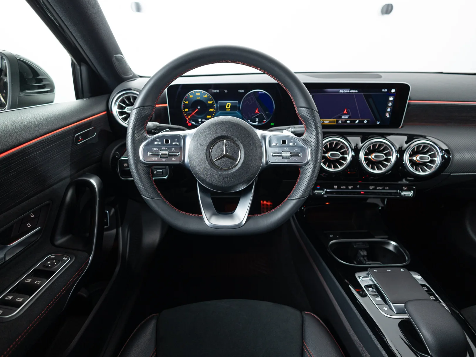 Mercedes-Benz A-Класс A 200 Sport IV (W177), 2019 — экстерьер, фото 12