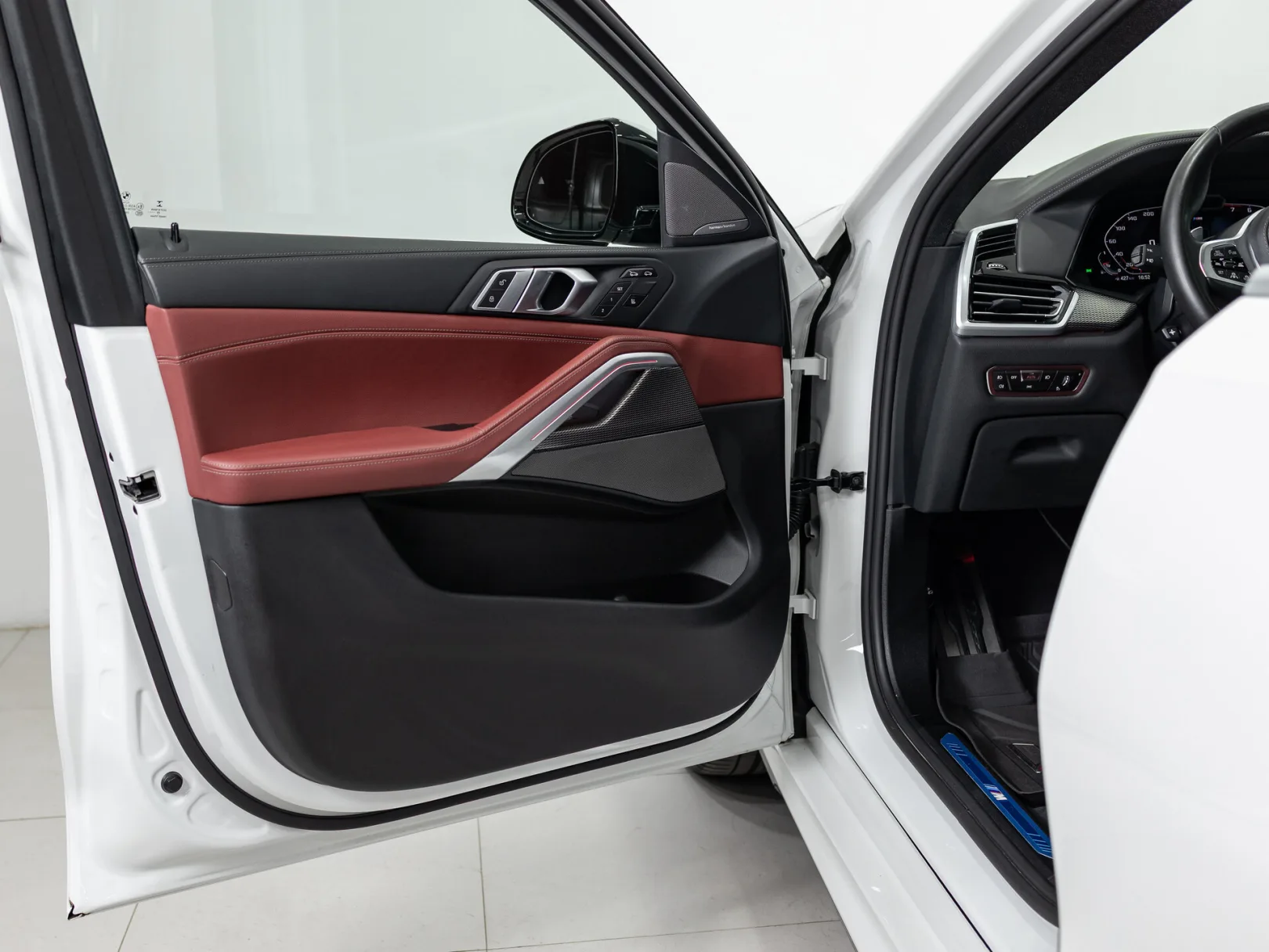 BMW X6 xDrive40i M Sport Pro III (G06), 2020 — экстерьер, фото 8