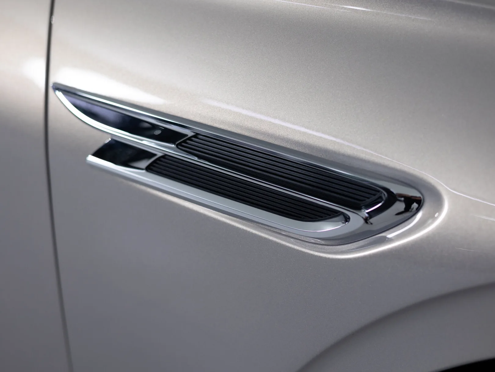 Bentley Flying Spur Individual III, 2022 — экстерьер, фото 39