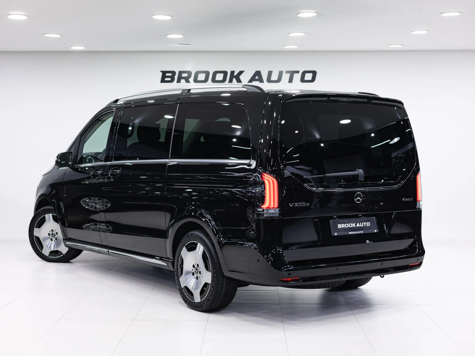 Mercedes-Benz V-Класс Exclusive III (W447) Рестайлинг 2, 2025 — экстерьер, фото 6