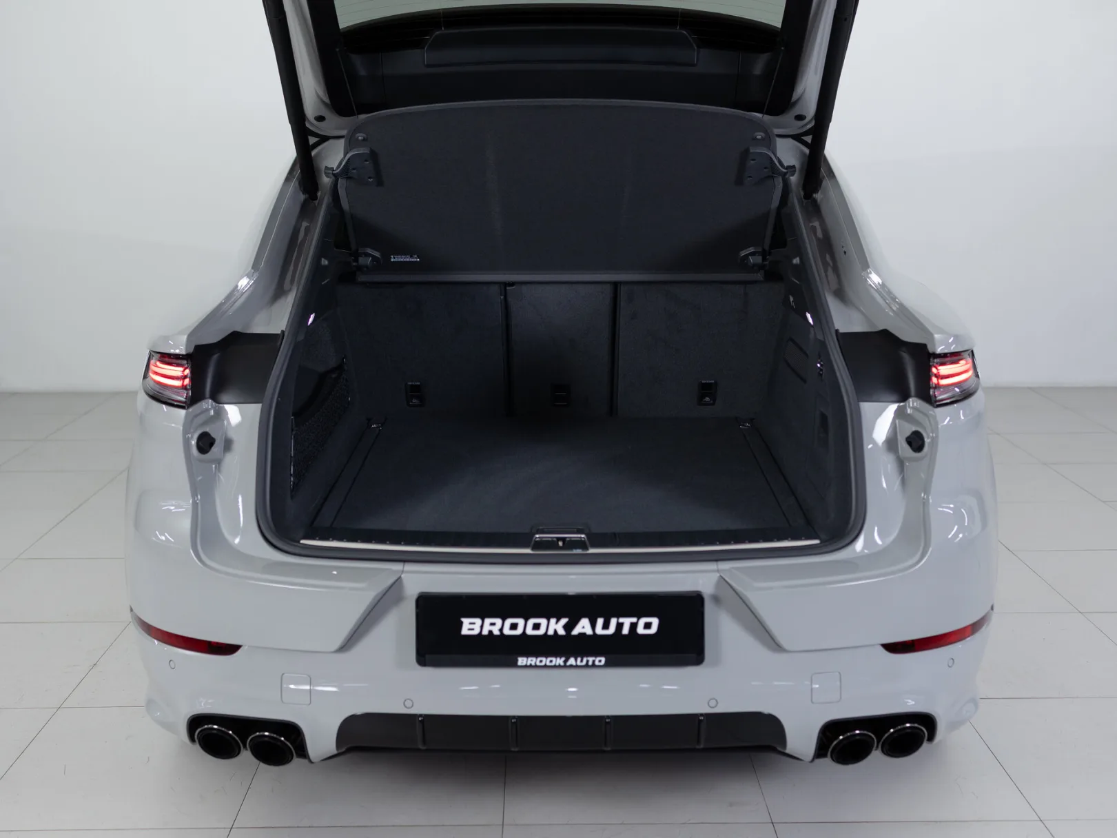 Porsche Cayenne GTS Coupé III Рестайлинг, 2025 — экстерьер, фото 33