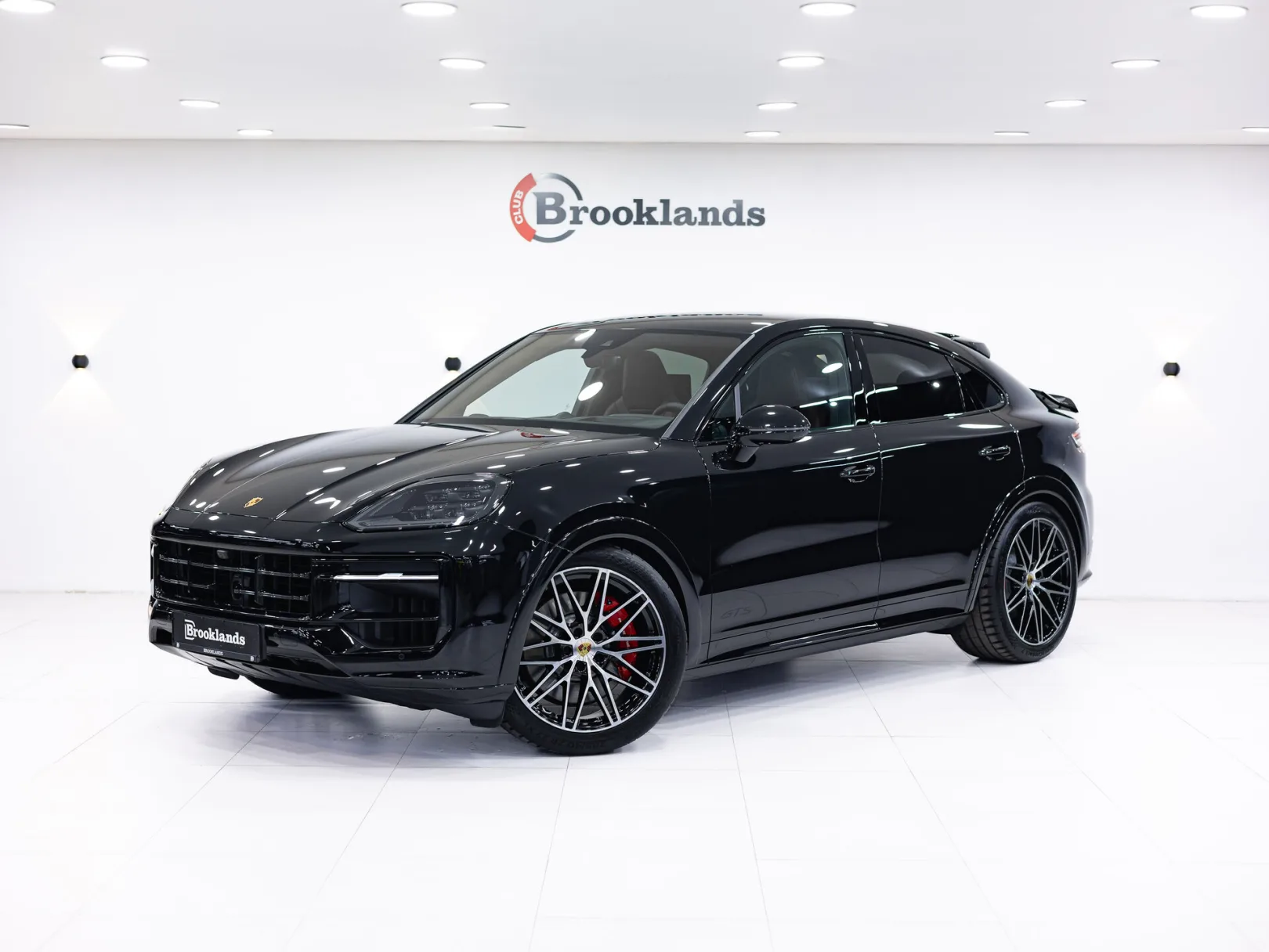 Porsche Cayenne GTS Coupé III Рестайлинг, 2024 — экстерьер, фото 1