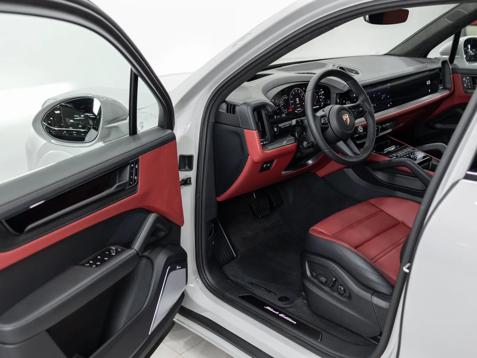 Porsche Cayenne E-Hybrid III Рестайлинг, 2026 — экстерьер, фото 7