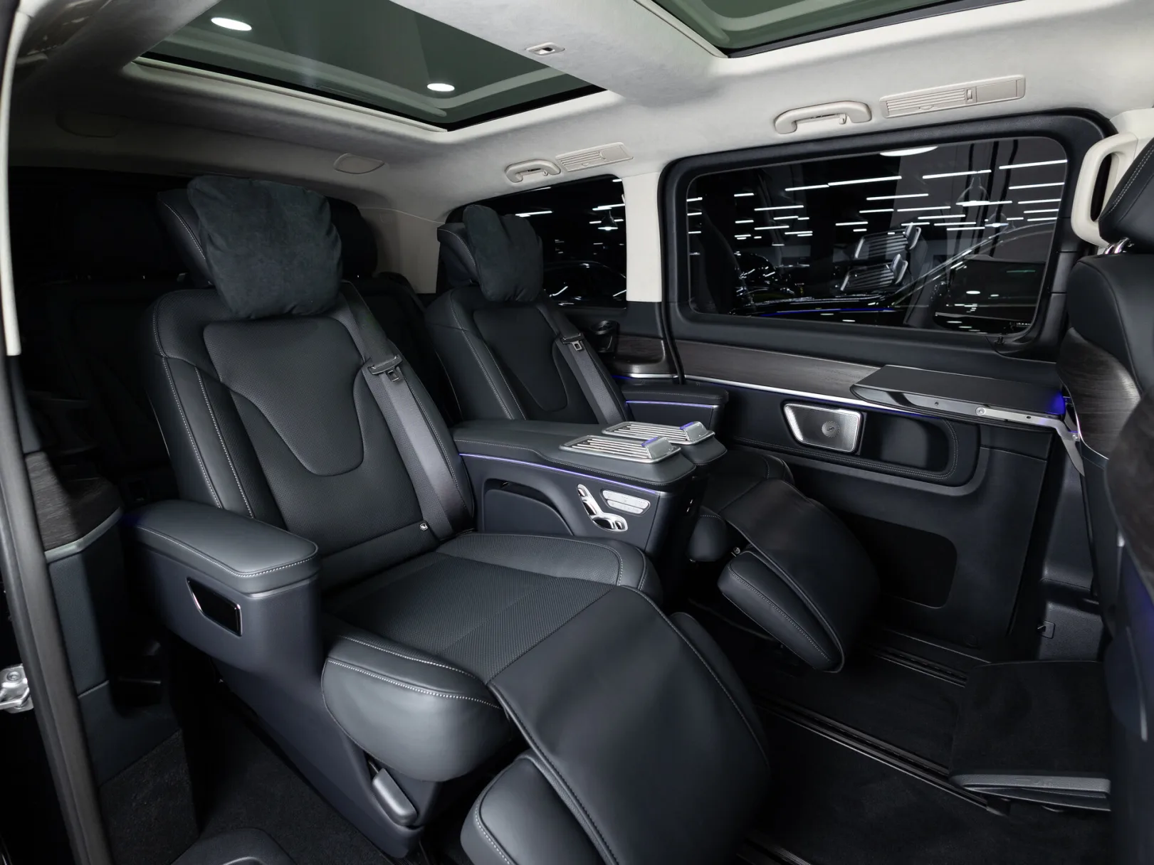 Mercedes-Benz V-Класс Exclusive III (W447) Рестайлинг 2, 2025 — экстерьер, фото 32