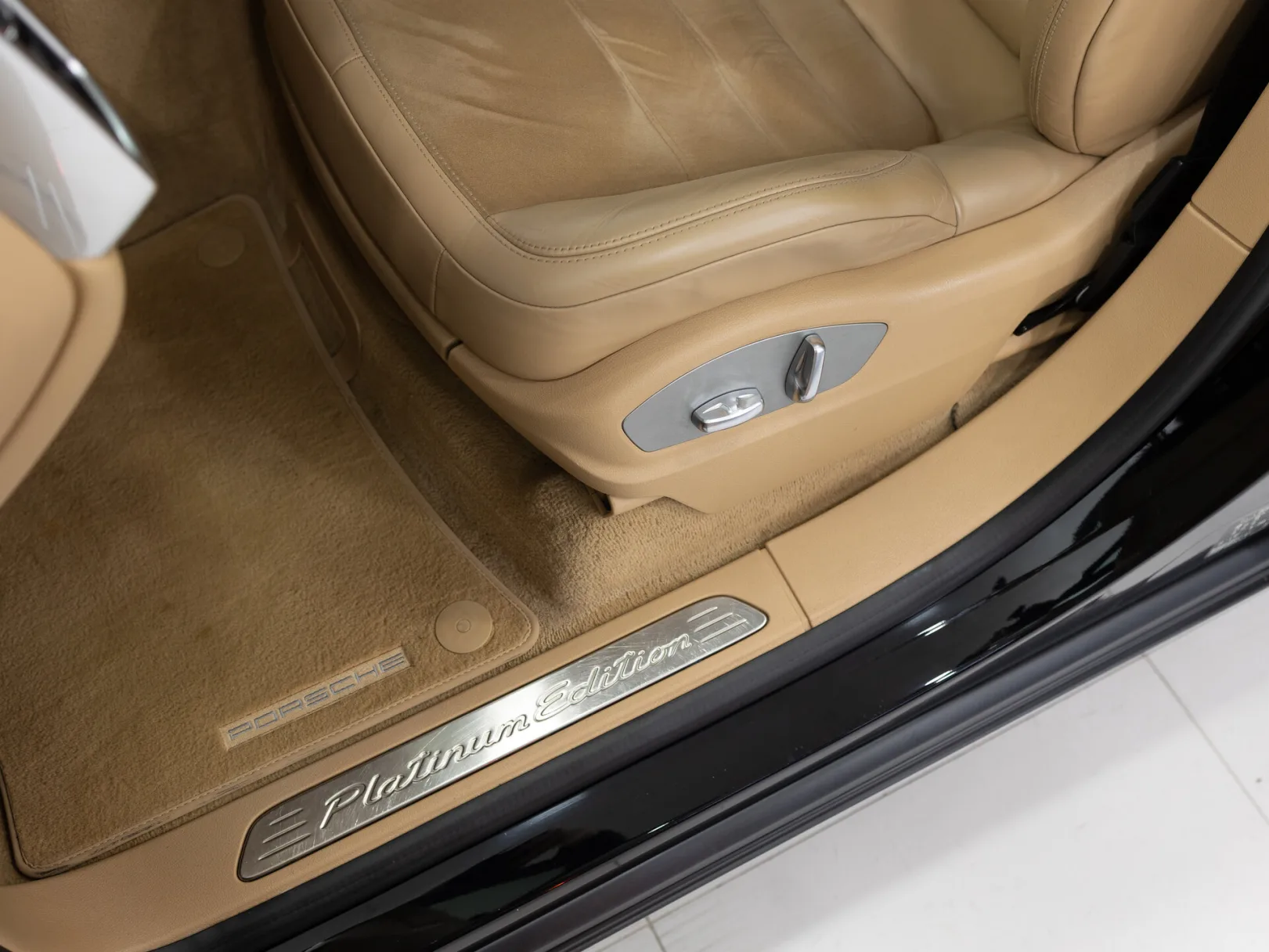 Porsche Cayenne Diesel Platinum Edition II Рестайлинг (958), 2016 — экстерьер, фото 12