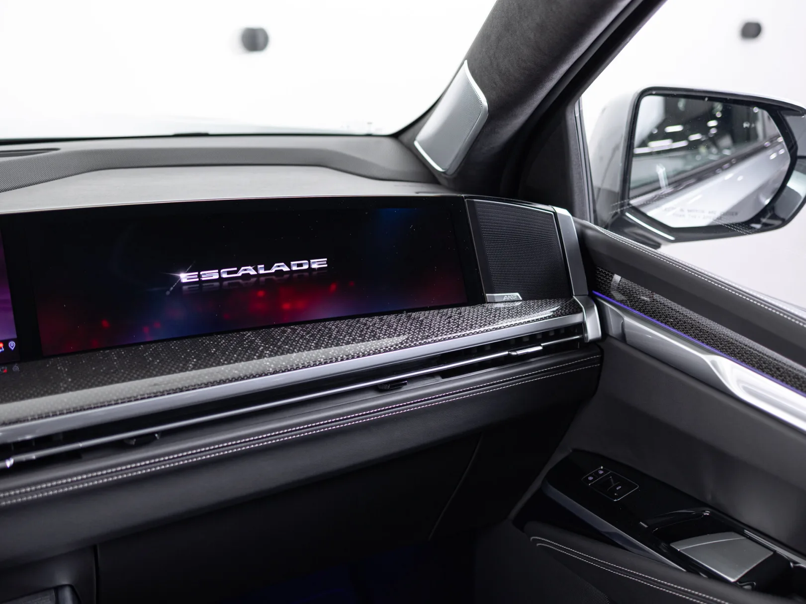 Cadillac Escalade-V V-series I Рестайлинг, 2025 — экстерьер, фото 19