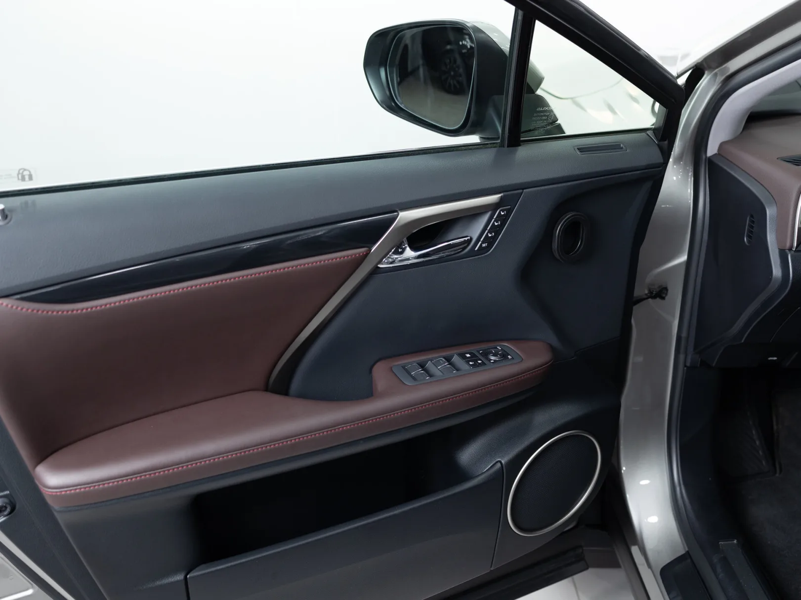 Lexus RX IV Рестайлинг, 2022 — экстерьер, фото 8