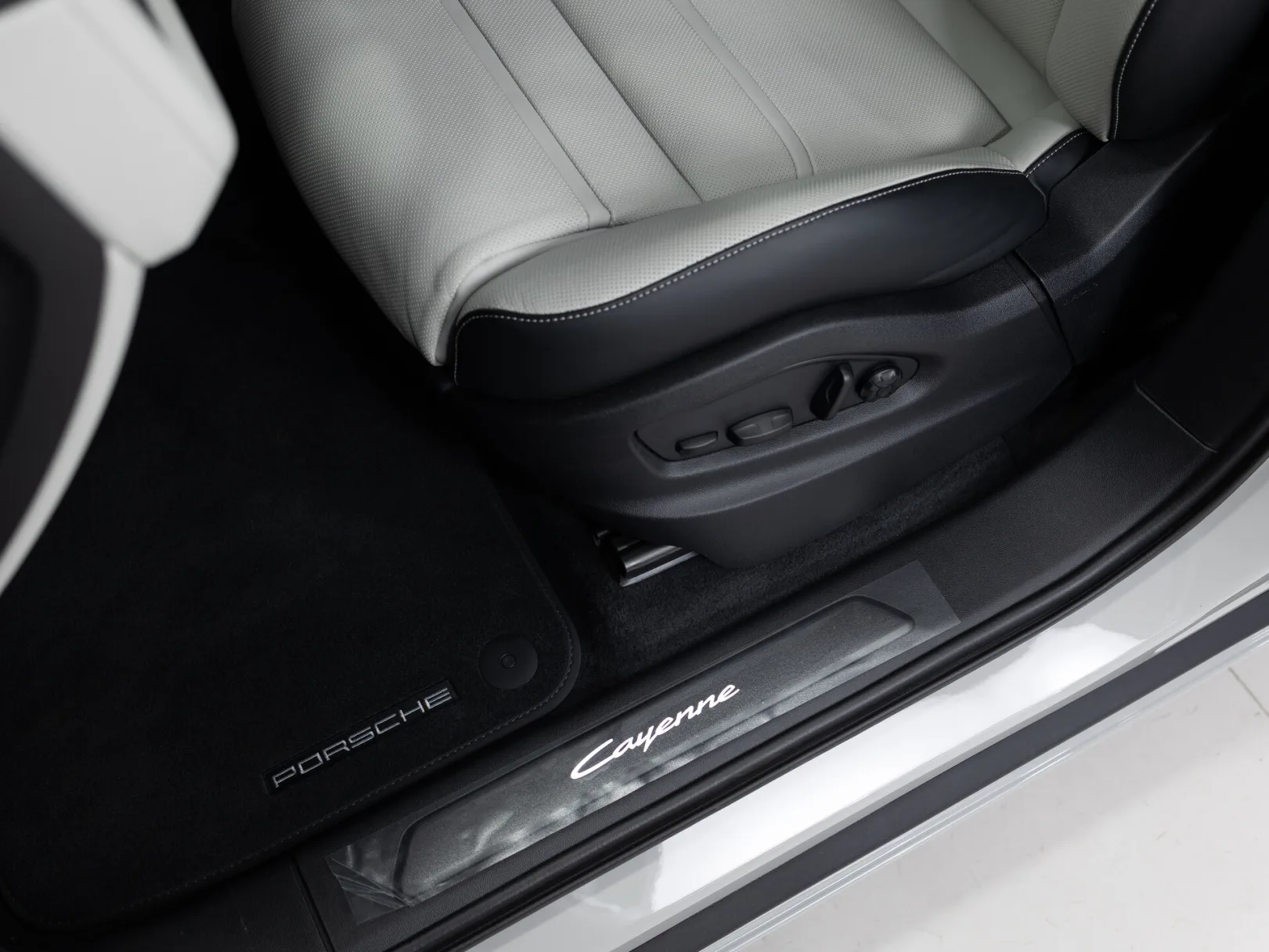 Porsche Cayenne Coupé III Рестайлинг, 2025 — экстерьер, фото 11