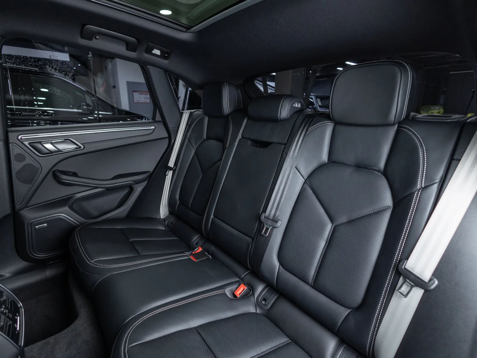 Porsche Macan T I Рестайлинг 2, 2025 — экстерьер, фото 26
